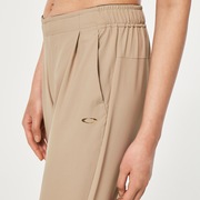 Radiant Flexible Cropped Pants 3.0 - Rye