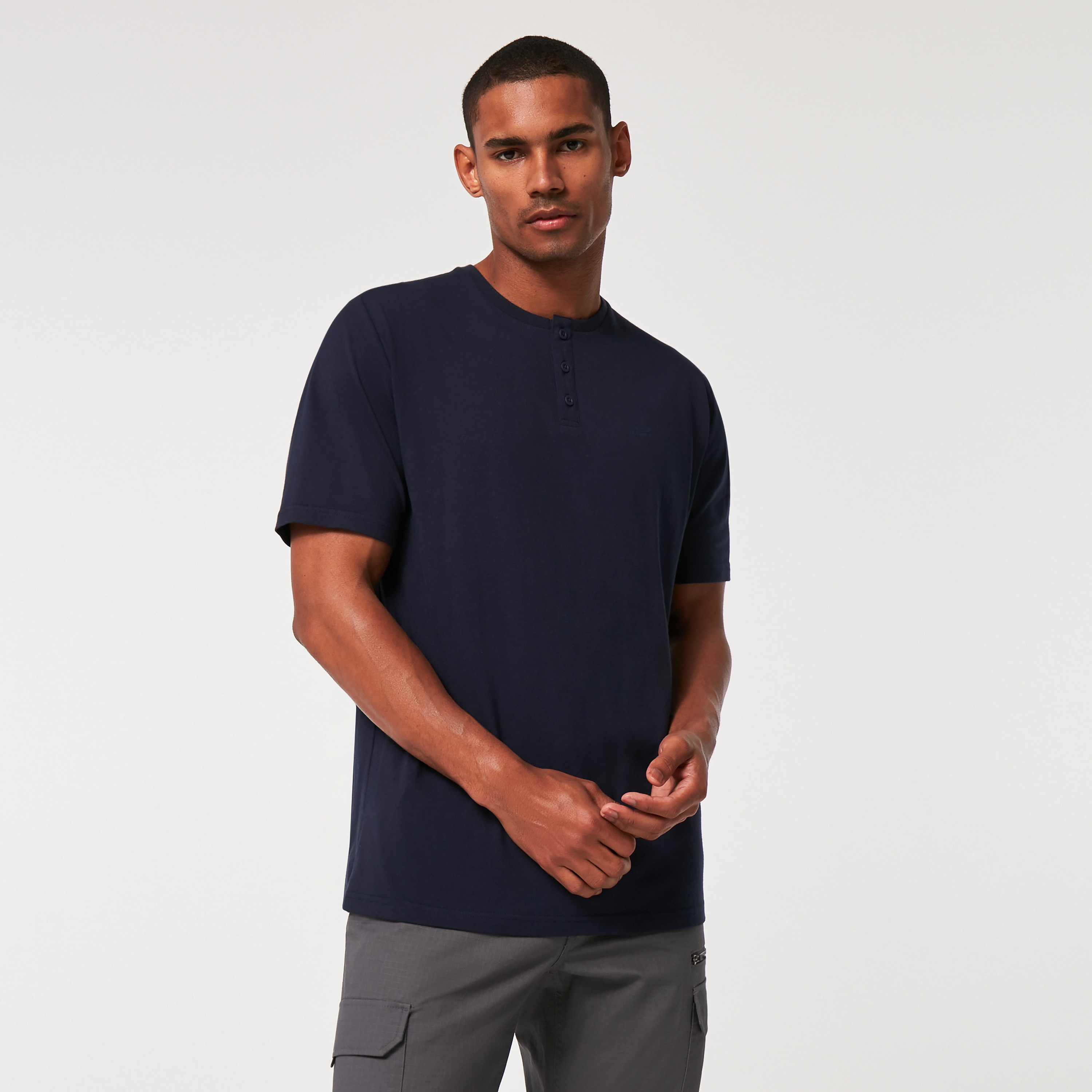 トップス OAKLEY 00s archive henley neck t-shirt OAKLEY 00s archive henley neck t-shirt - メルカリ