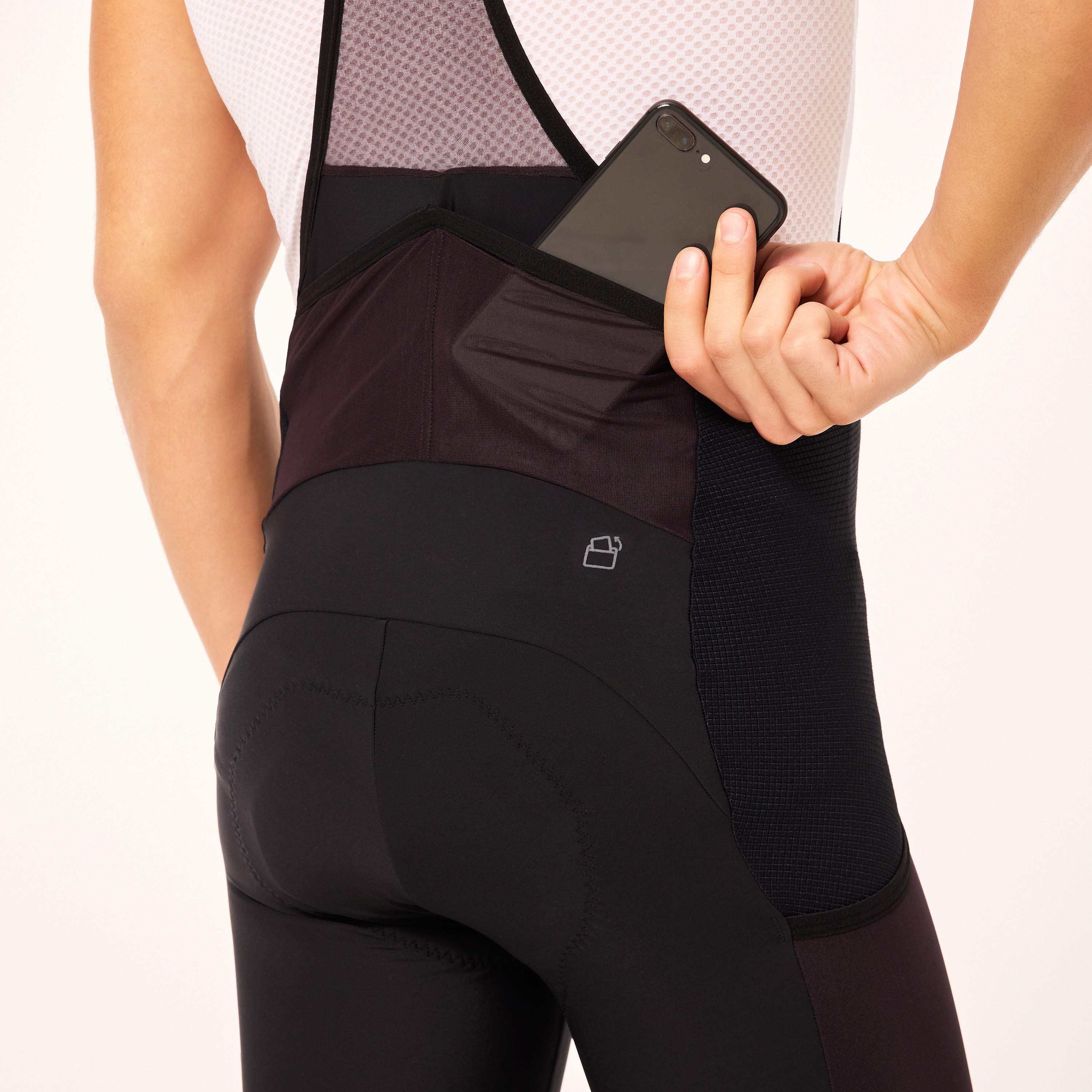 Oakley Off Grid Cargo Bib Short - Blackout | Oakley® US