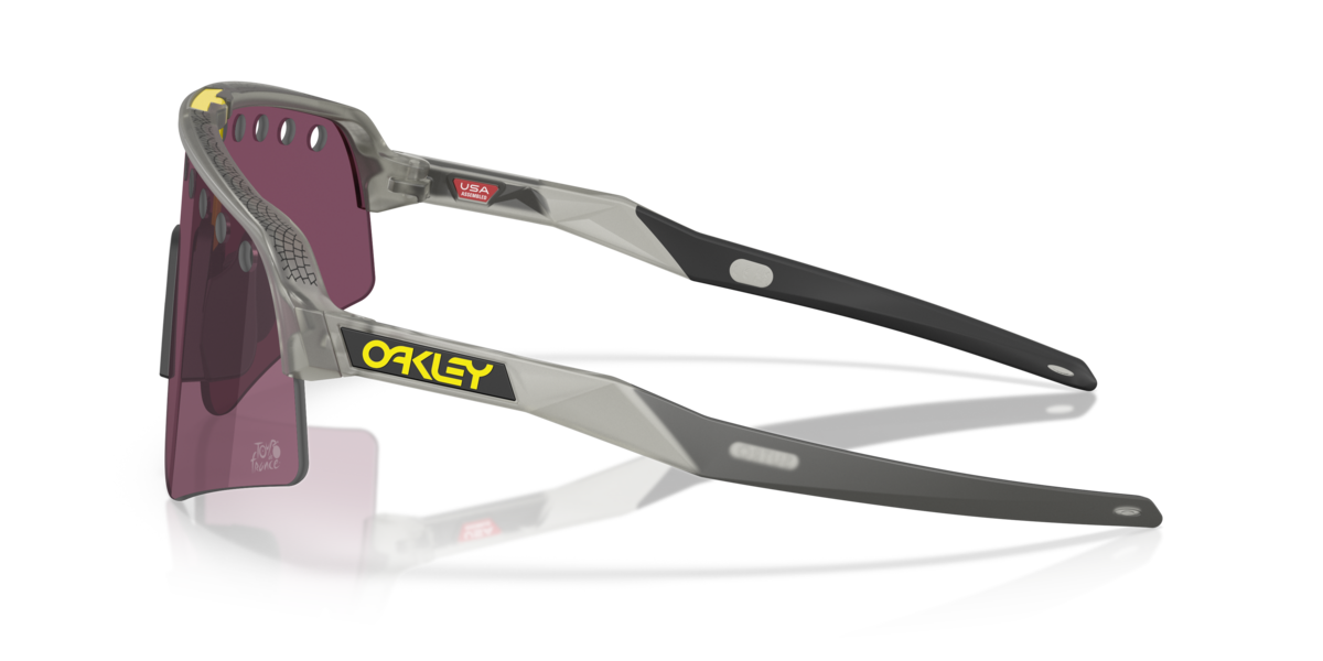 Oakley: вид сбоку спортивных очков, акцент на дужках и посадке
