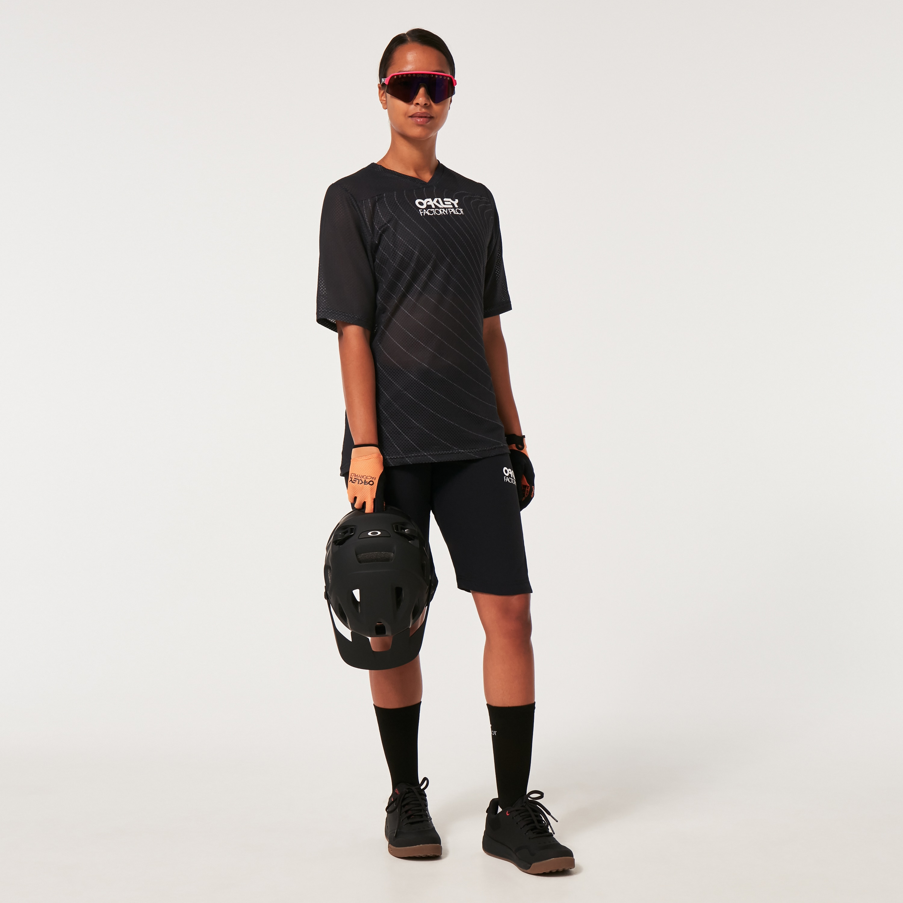 Oakley Factory Pilot Rc SS Jerse - Blackout | Oakley® US