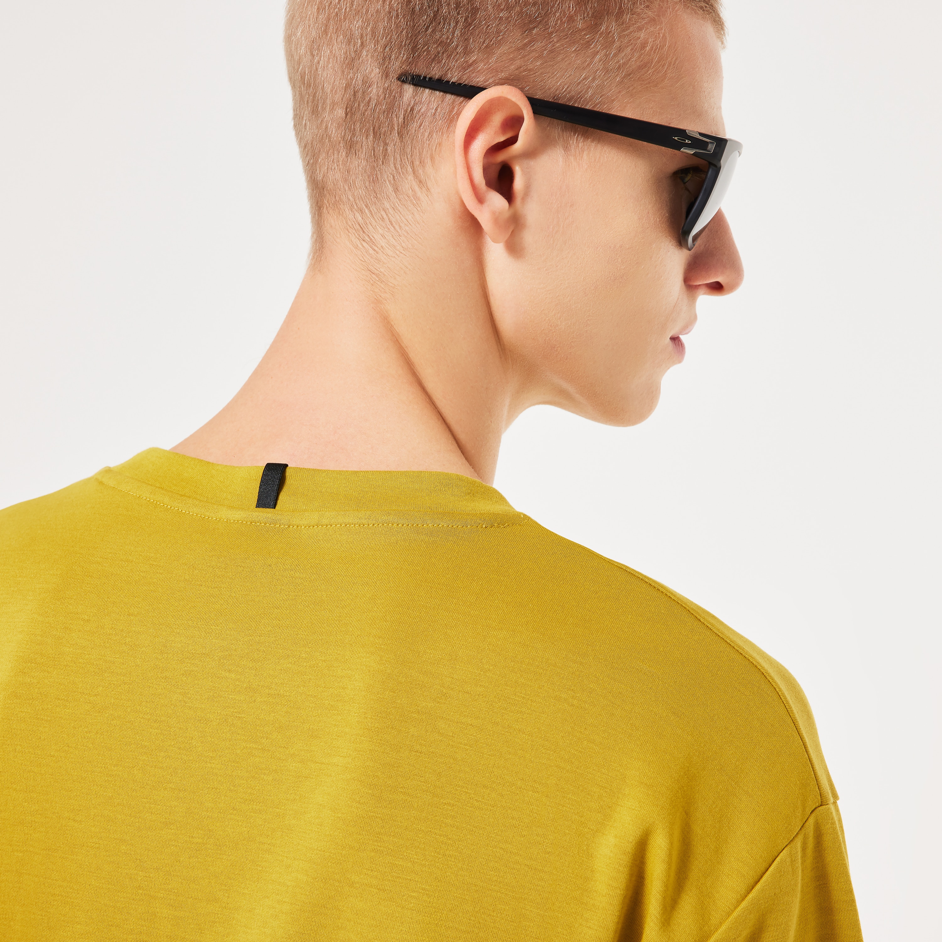 Oakley Multipocket Raglan Sleeve Tee - Sulfide | Oakley® US