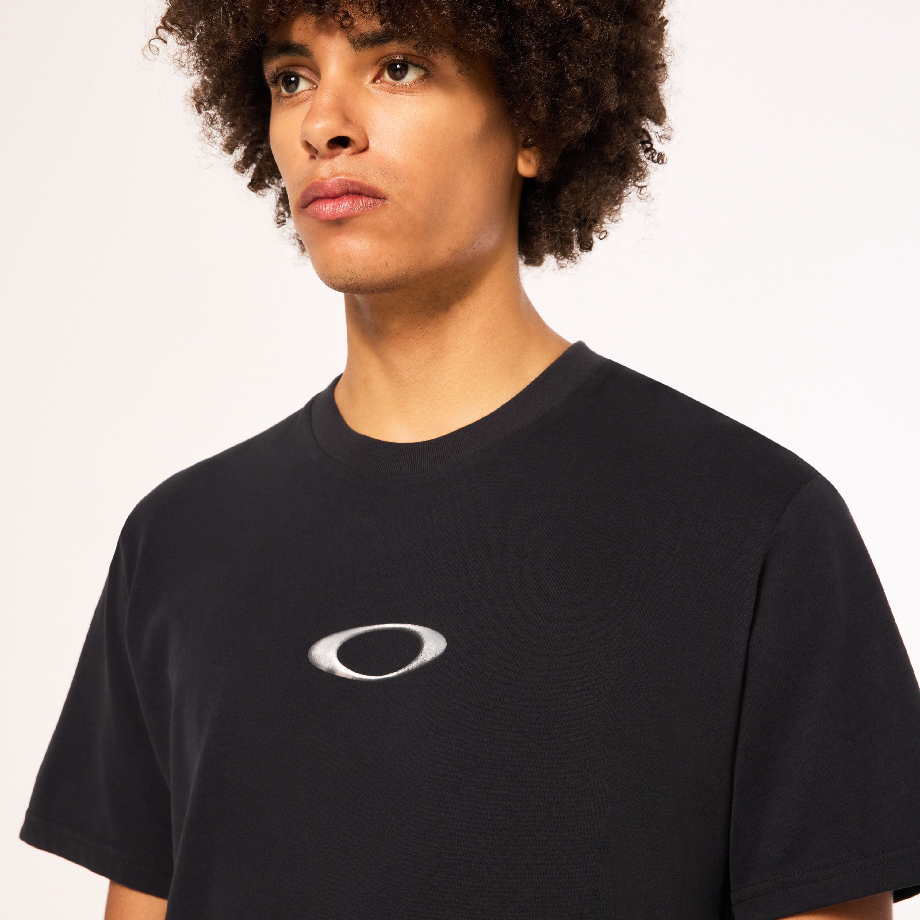 Oakley Mtl Tee - Blackout | Oakley® US