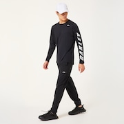 Slant Logo Print L/S Tee 12.0 - Blackout