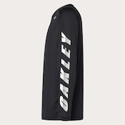 Slant Logo Print L/S Tee 12.0 - Blackout