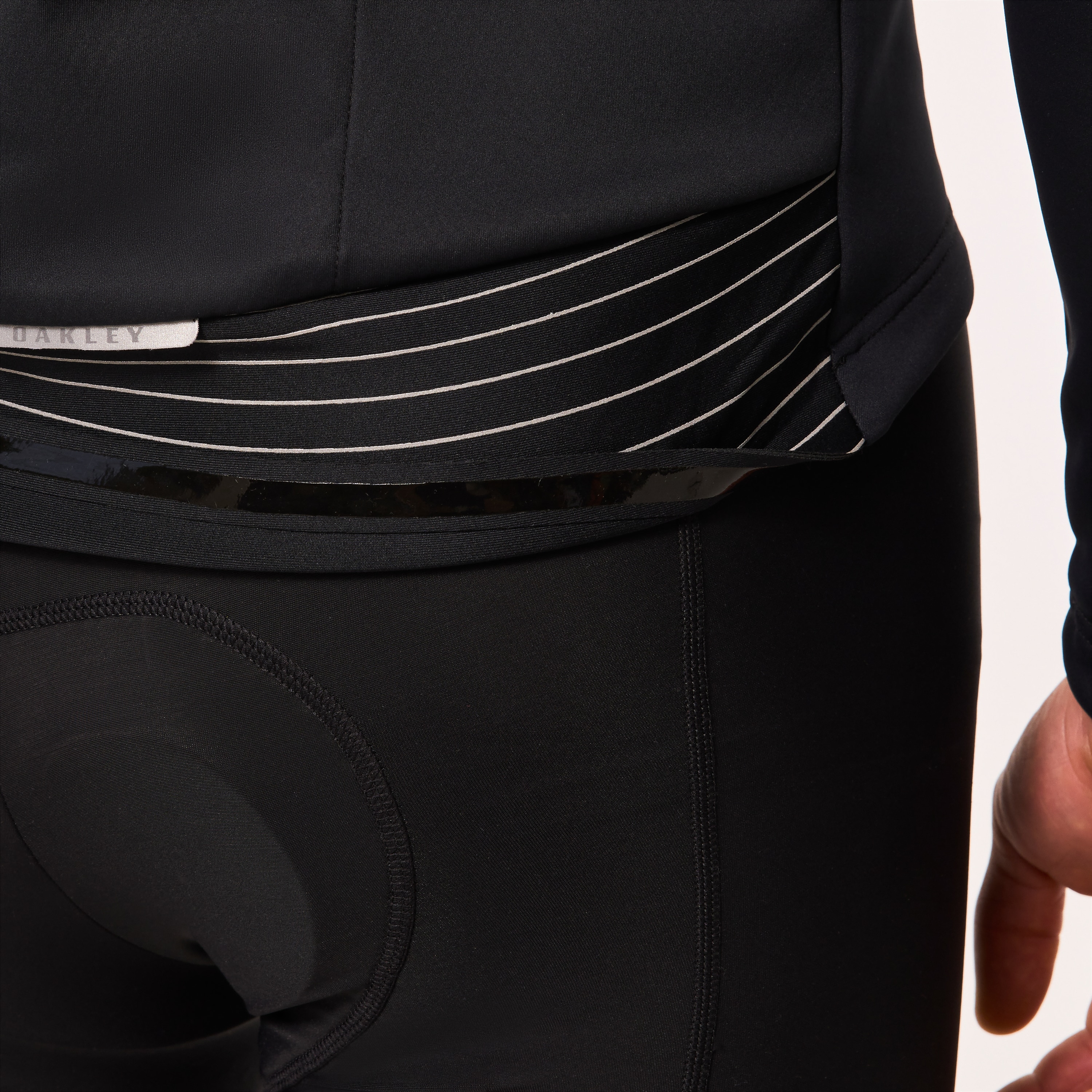 Oakley Endurance Ultra Gore-Tex Road Jacket - Blackout | Oakley® US