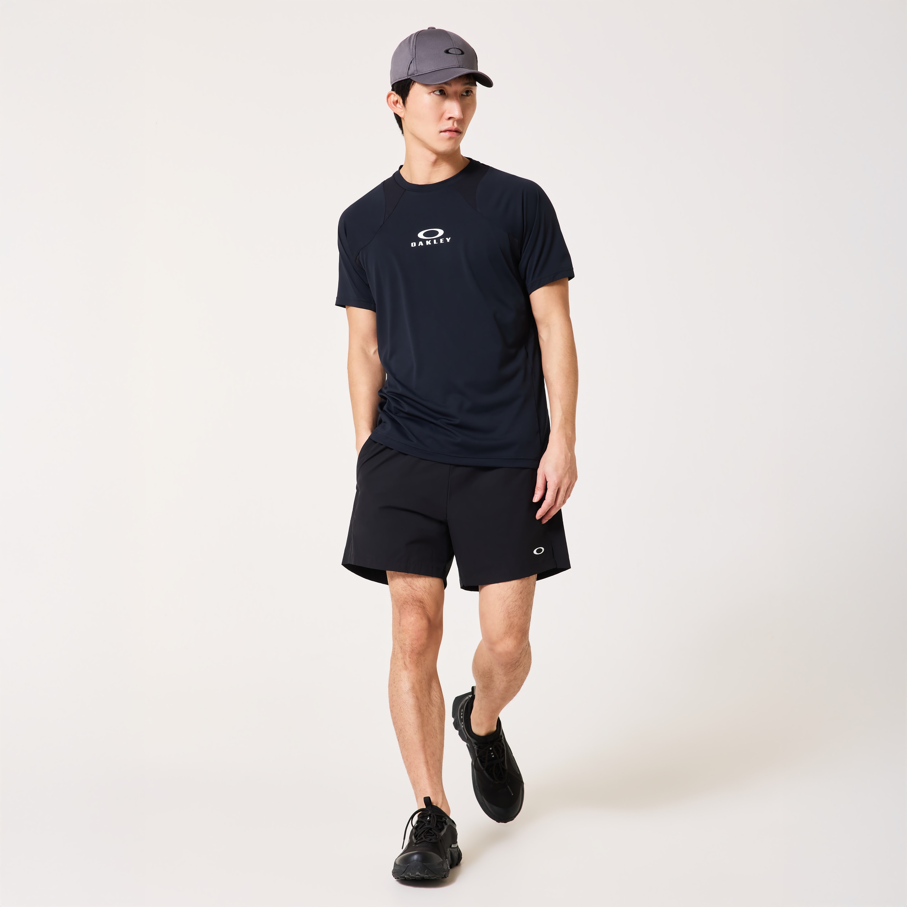 Oakley Enhance SS Crew 16.0 - Pitch Black | Oakley® JP