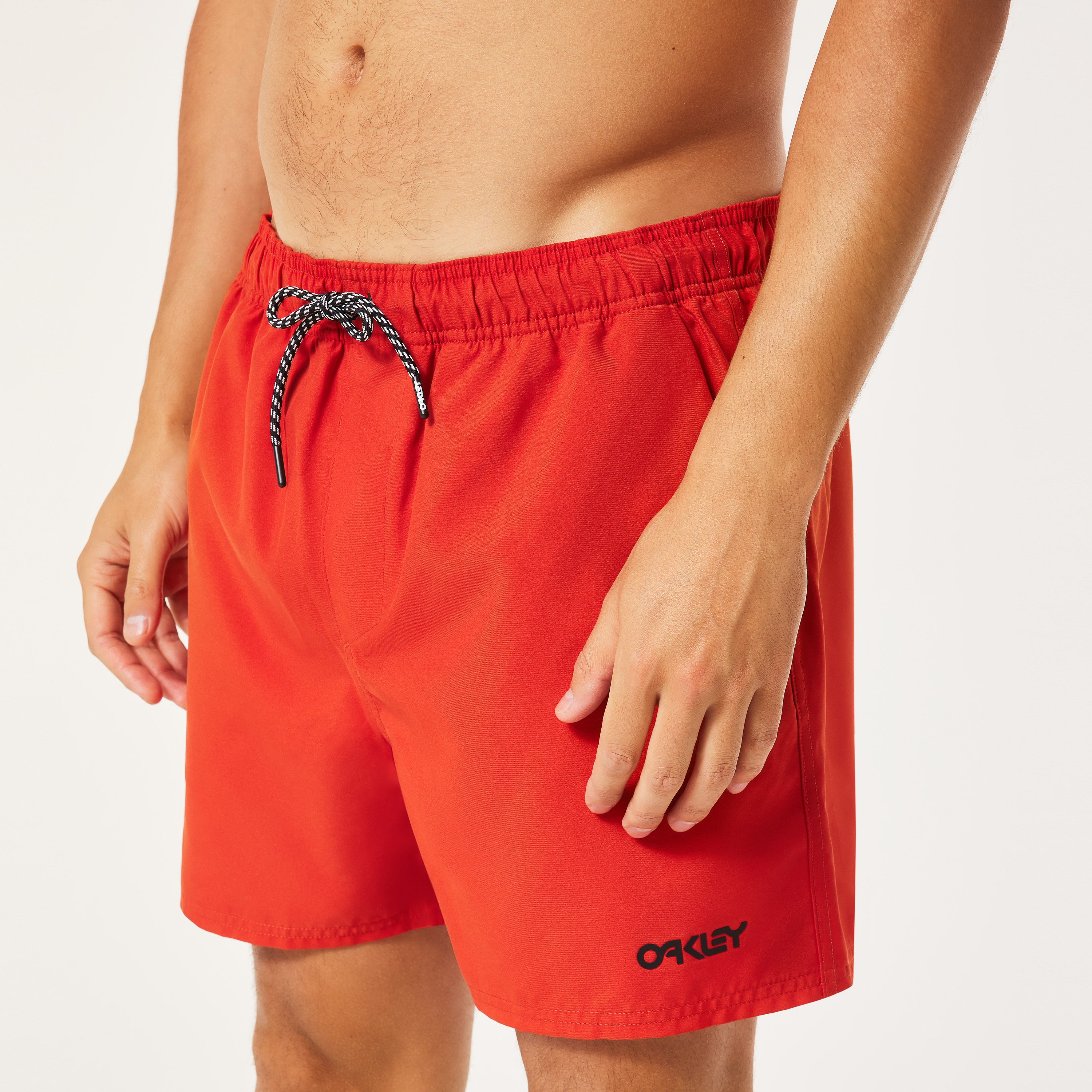 Oakley Beach Volley 16 Beachshort In Red
