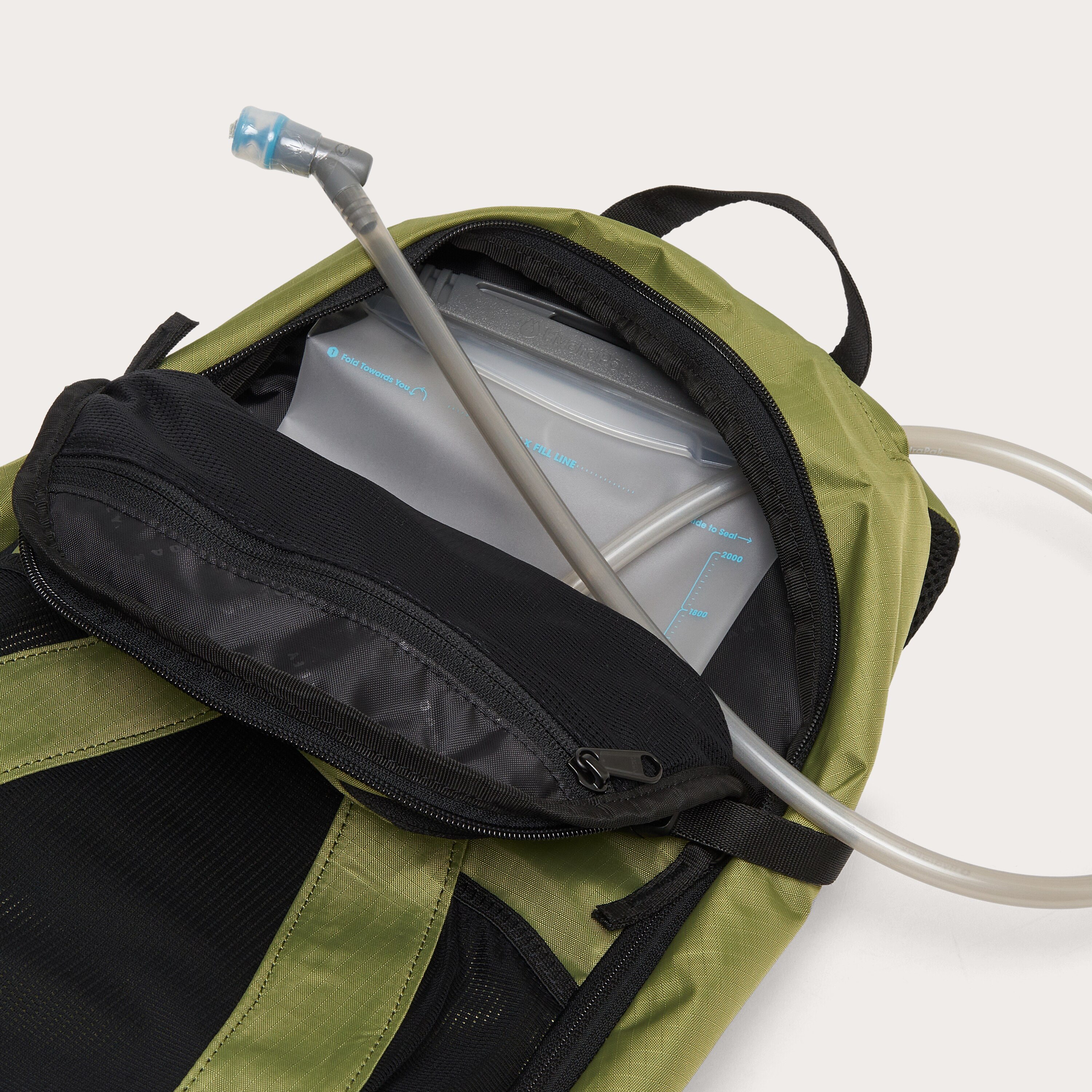 Oakley Seeker Traverse Rc Hydra Bag - Fern | Oakley® US
