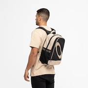Mochila Oakley Navigate - New Khaki