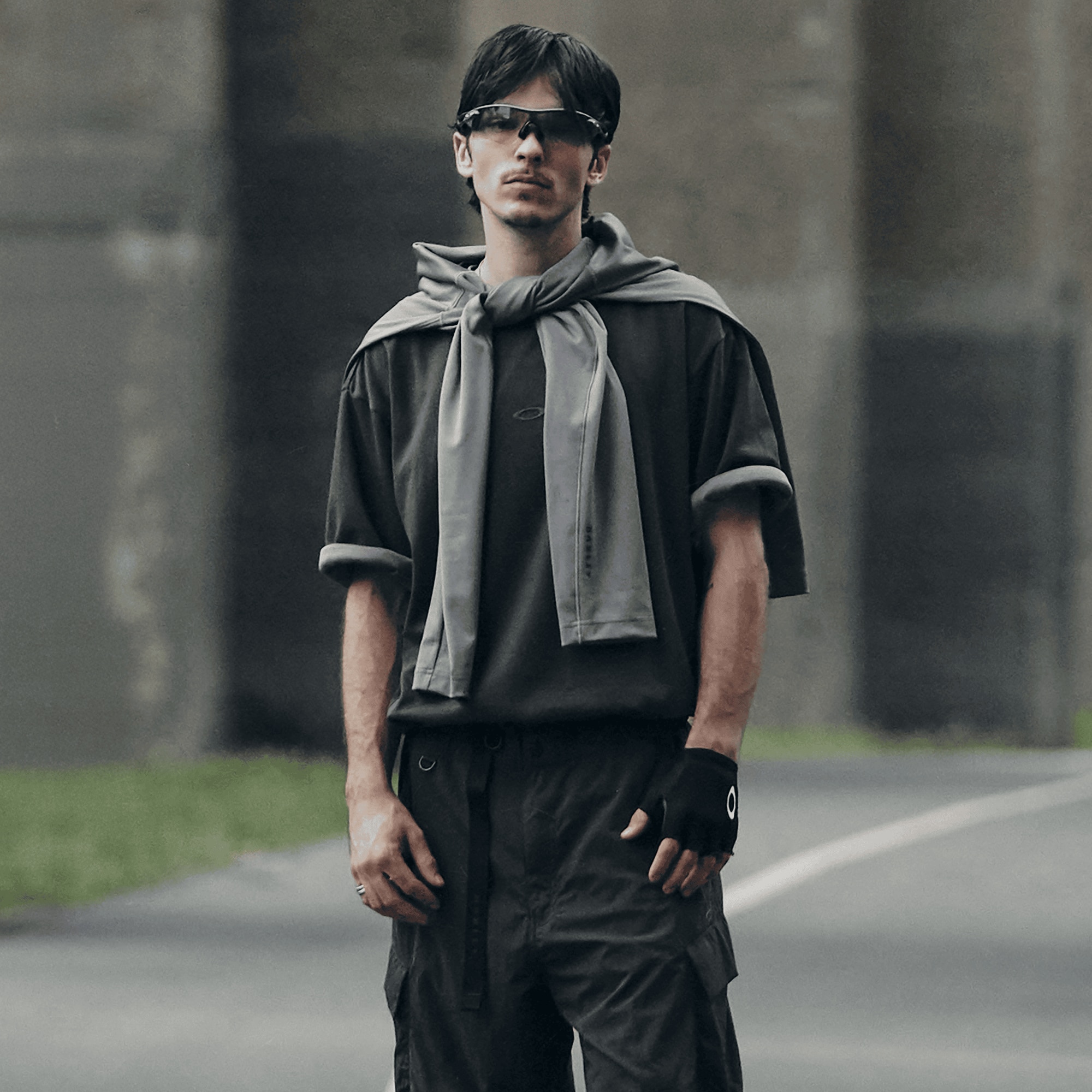 Oakley X Hypegolf Driven Tee in Dark Chrome | Oakley® US