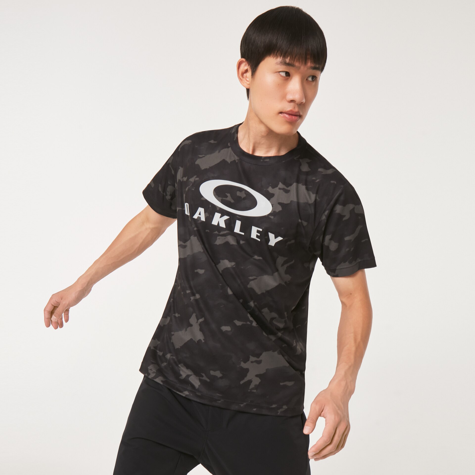 Oakely Graphics オークリー Enhance Qd Ss Tee Graphic Evo 1.7 Black Print | オークリー公式ストア 日本