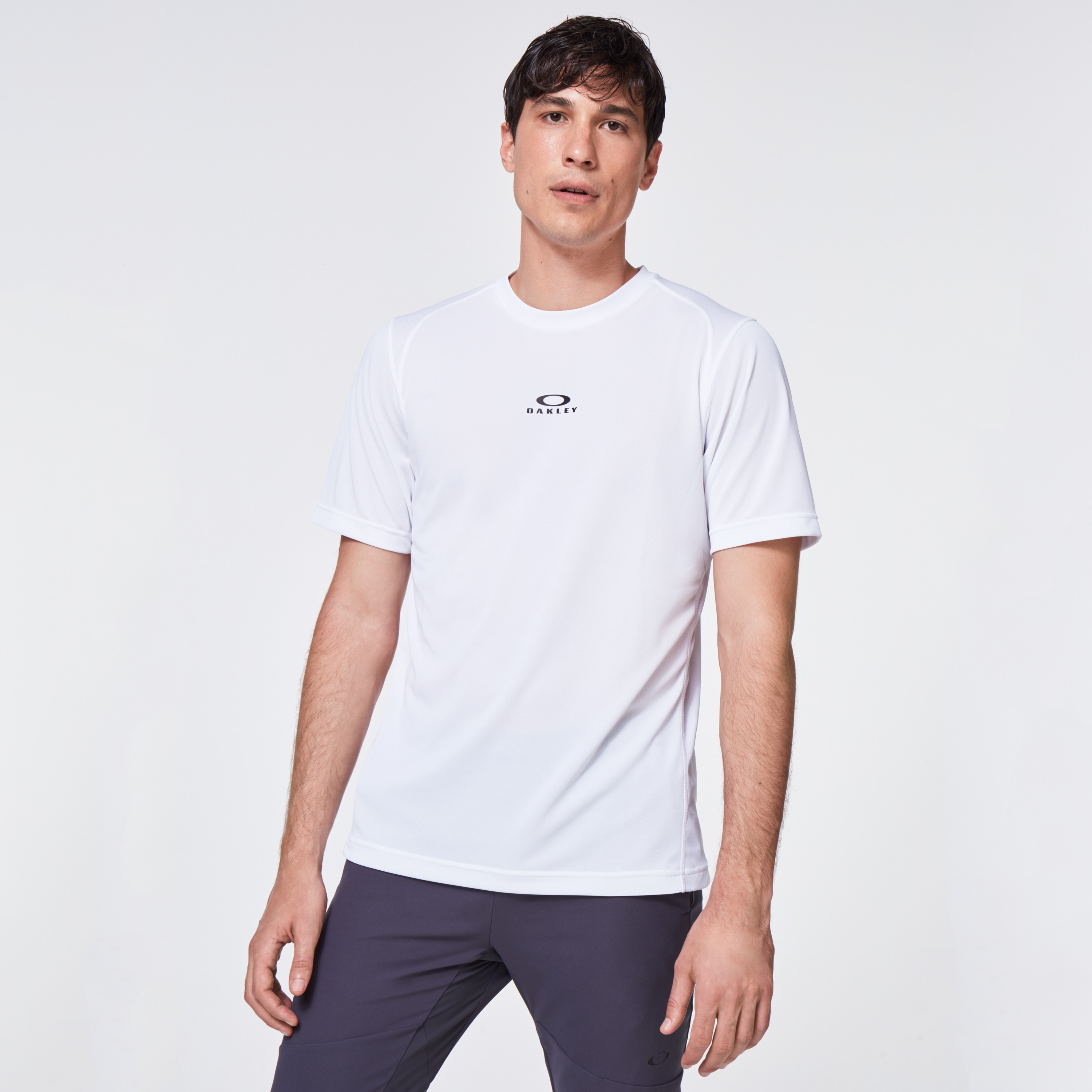 Oakley Foundational Training Short Sleeve Tee - White | Oakley® US