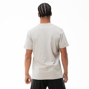 Camiseta Oakley Ellipse Fingerprint - Cement
