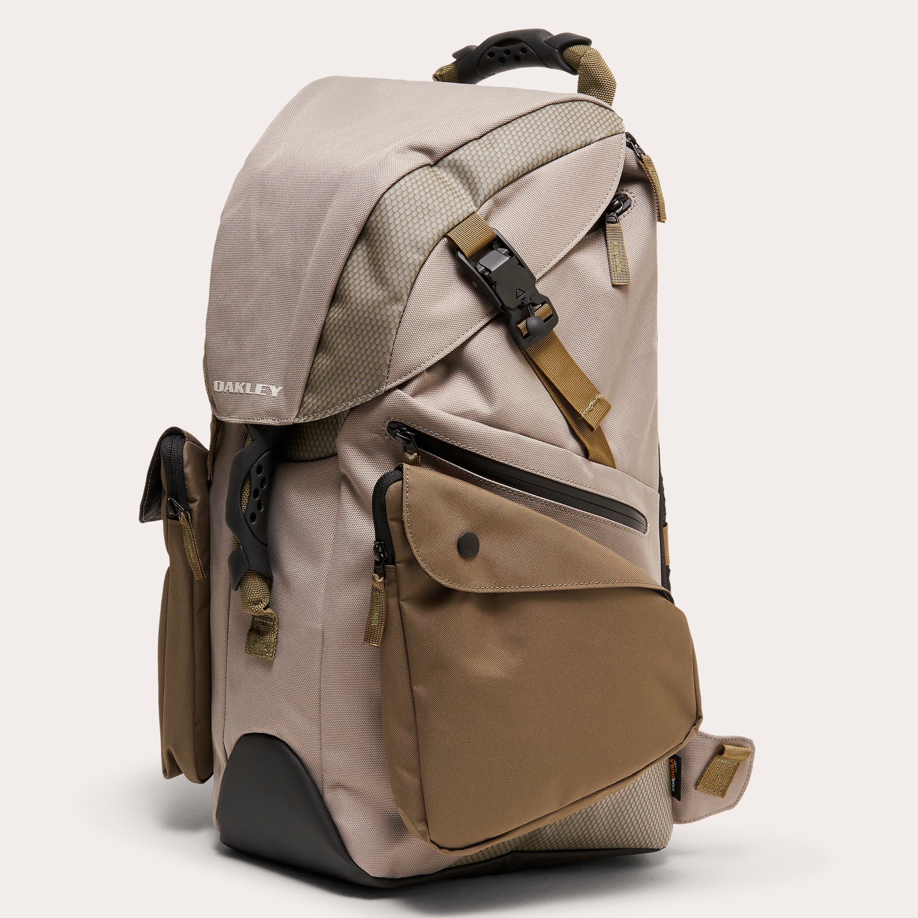 Latitude Flex Pack バックパック 新作 定価4.6万 Oakley Latitude Flex Pack - Granite Gray | Oakley® US