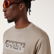 Duality B1B Tee - Pebble