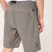 Skull Apex Aero Shorts - Surplus Green