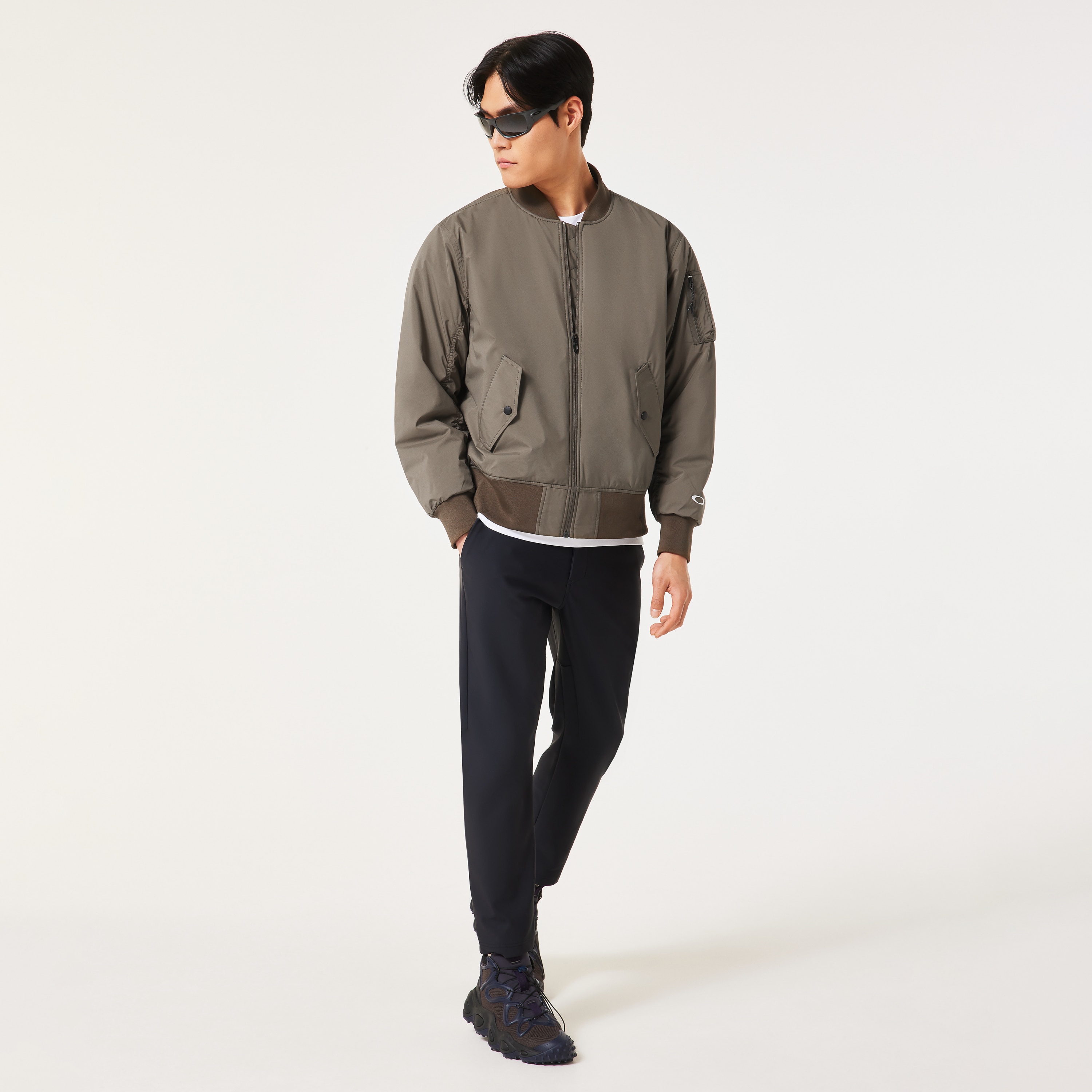 Oakley Enhance Mil Insulation Jacket 3.7 - Phantom | Oakley® 日本