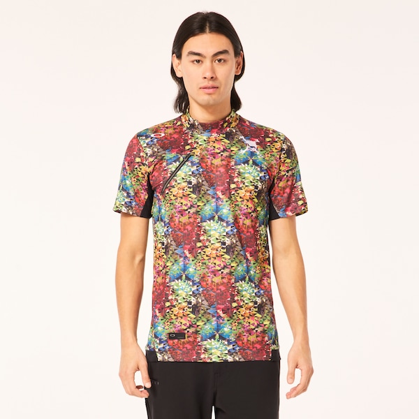 Skull Bloom Quartz Mock