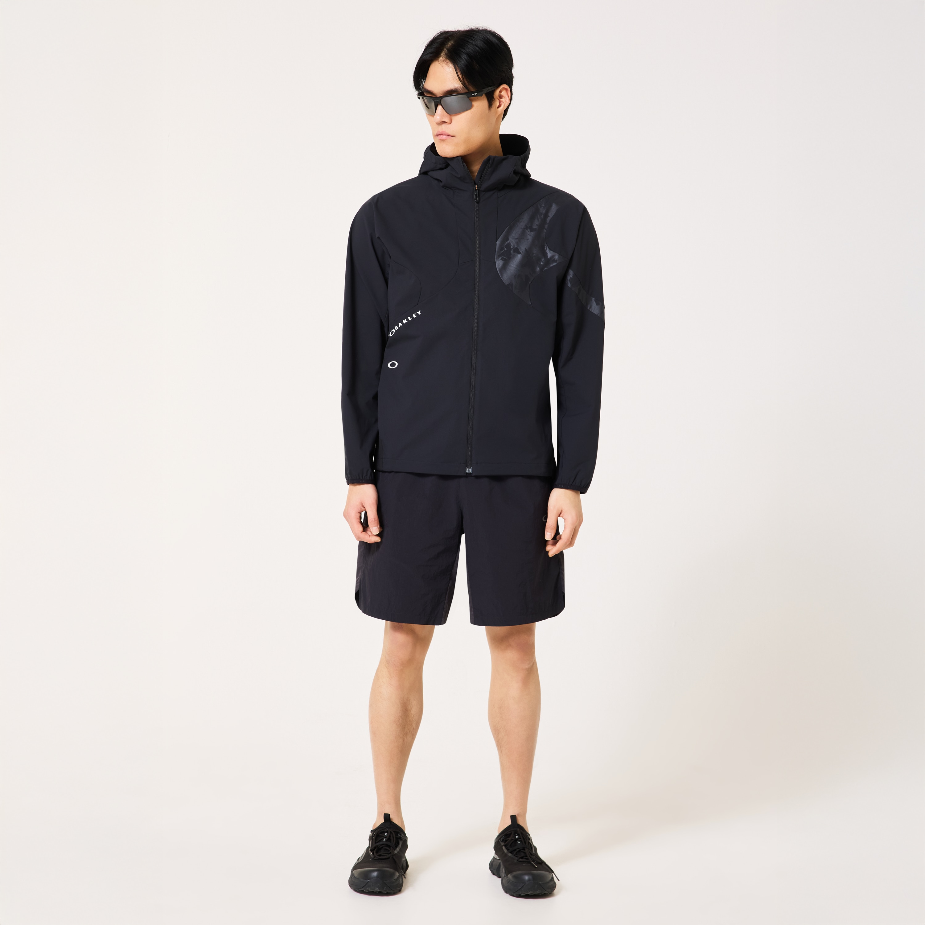 オークリー ENHANCE MY MOBILITY HOODY白L 新品未使用品 暮らしに便利なアイテム オークリー ENHANCE MY MOBILITY HOODY白L