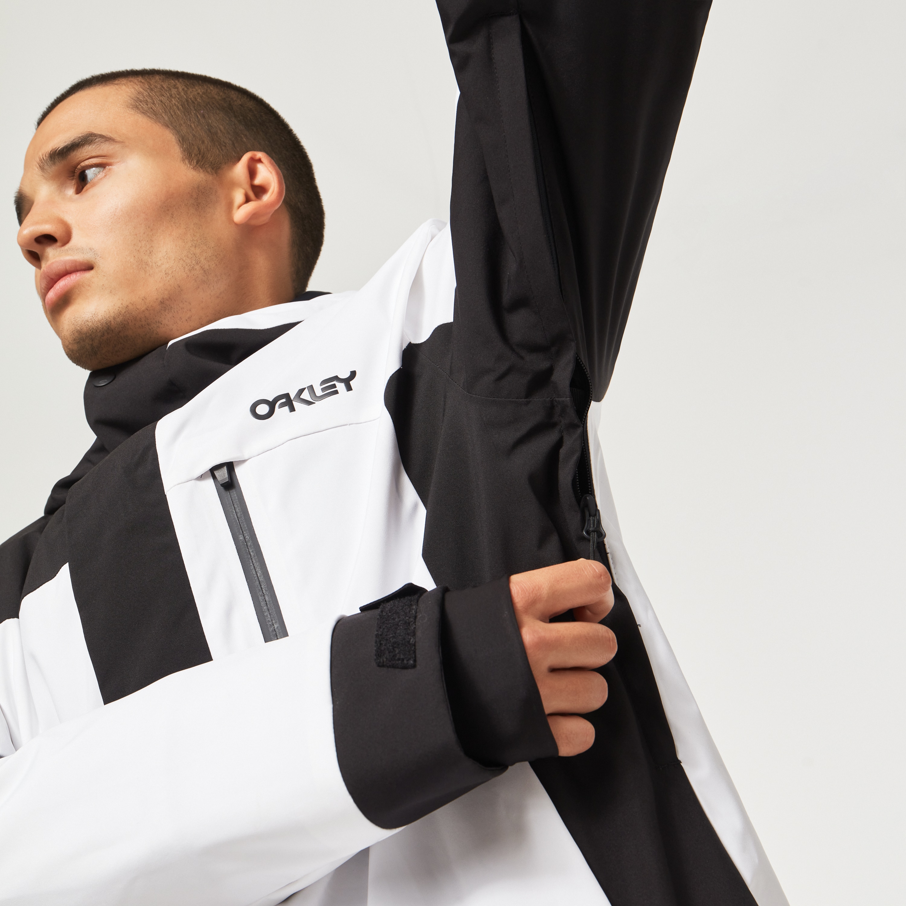 Oakley ホワイトジャケット 長袖 オークリー OAKLEY レディース 長袖ジャージジャケット RADIANT FUSION