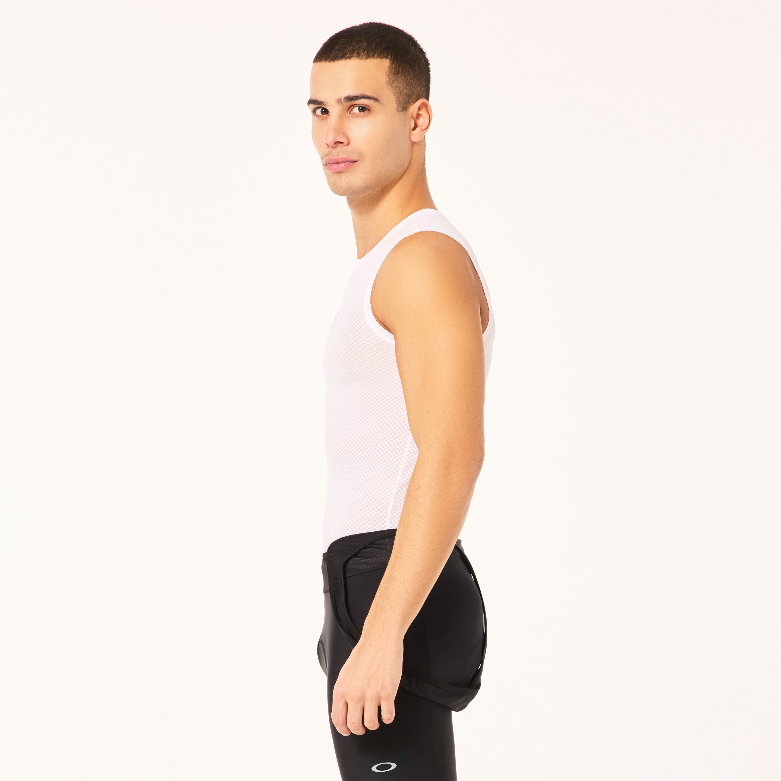 Oakley Endurance Base Layer Sleveless - Blackout | Oakley® US