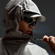 Latitude Veil Slingpack Jacket - Cement