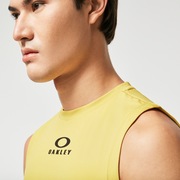 OAKLEY CUSTOM サングラス イエロー Oakley Enhance Ns Crew 12.0 - Brass Yellow | Oakley® JP