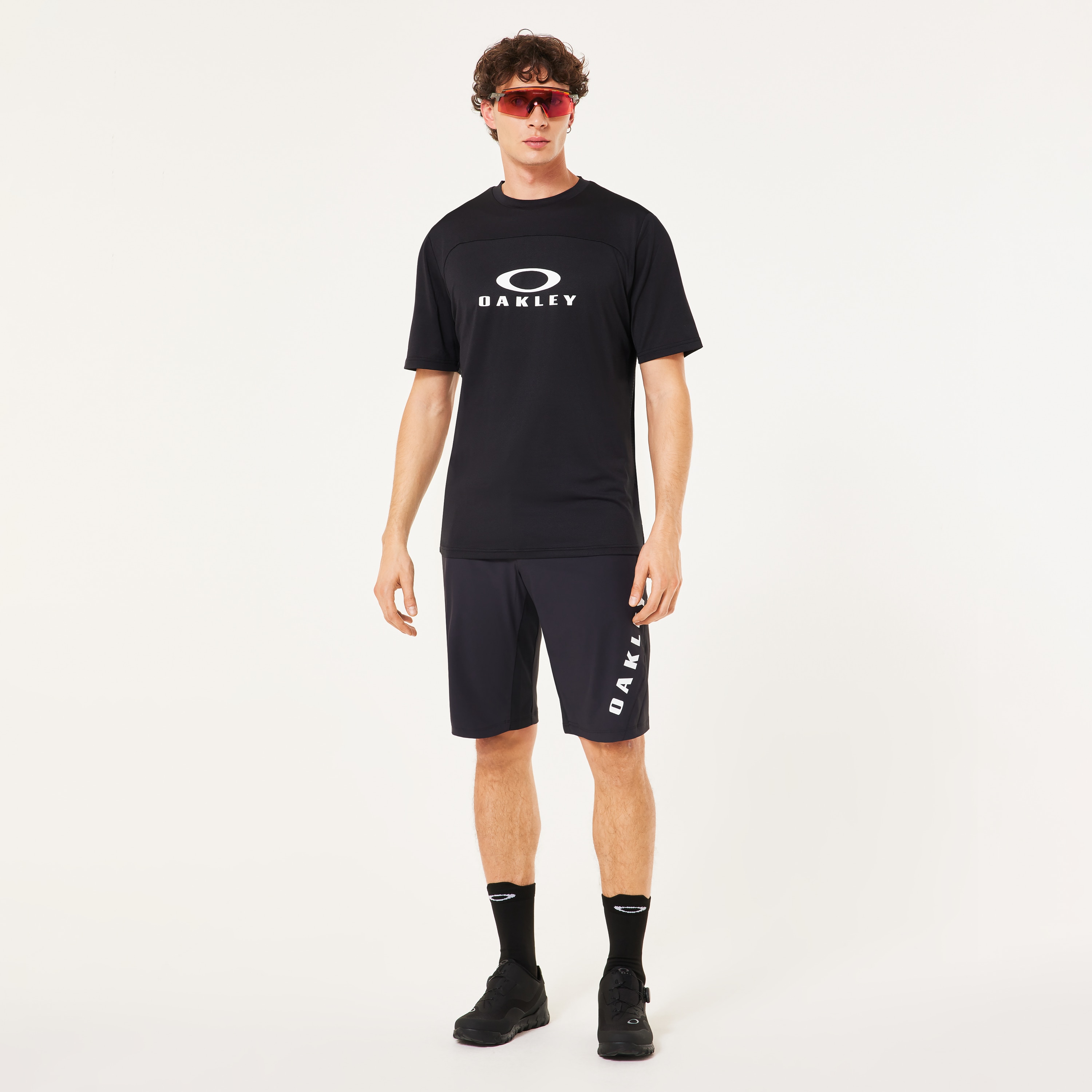 Oakley Free Ride Lined Short In Black