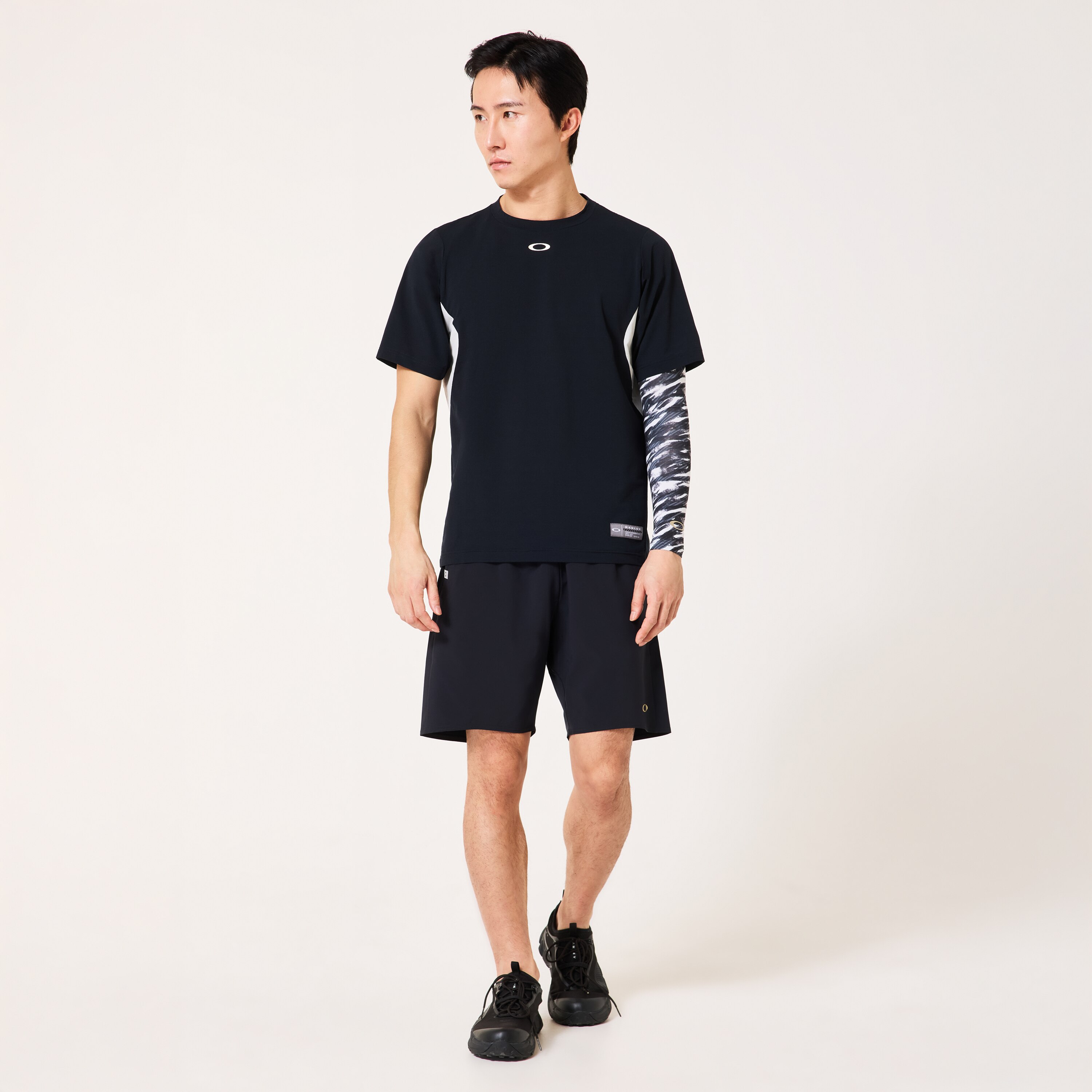 Oakley Striking Dry SS Tee 9.0 - Pitch Black | Oakley® 日本