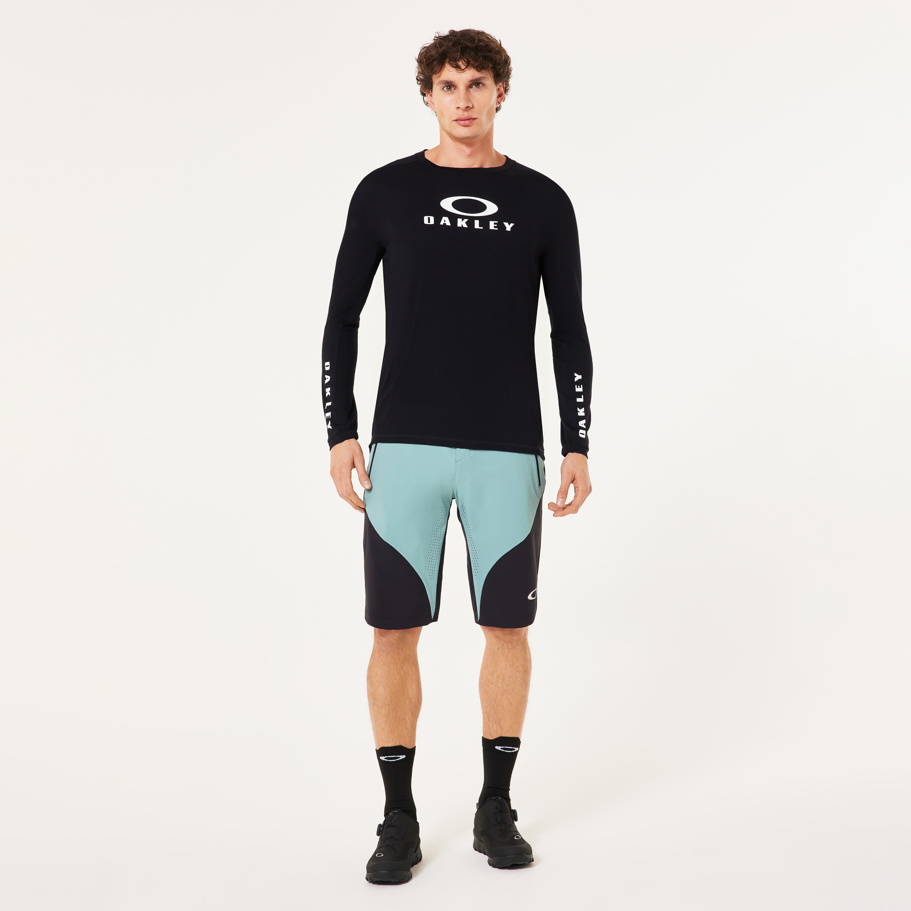 Oakley Seeker Flow Ls Jersey In Black