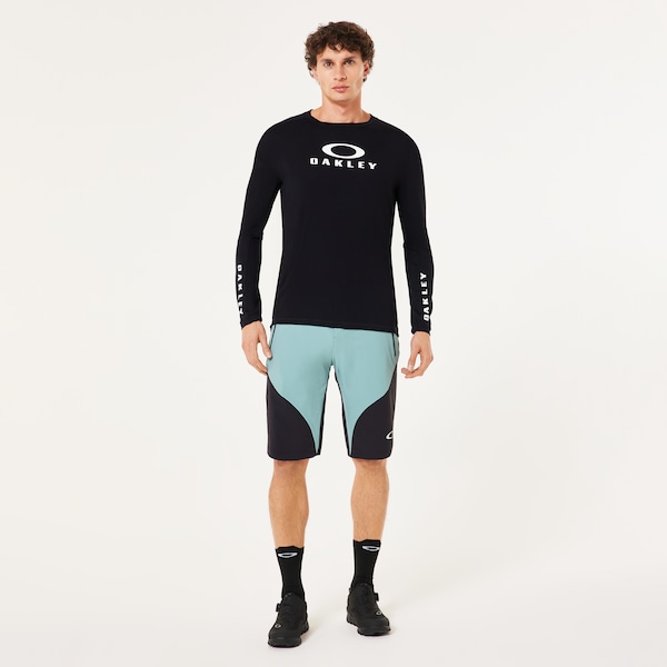 オークレー　￼サイクリングウェア オークリーサイクリングウェア＆小物を購入 | Oakley® 日本