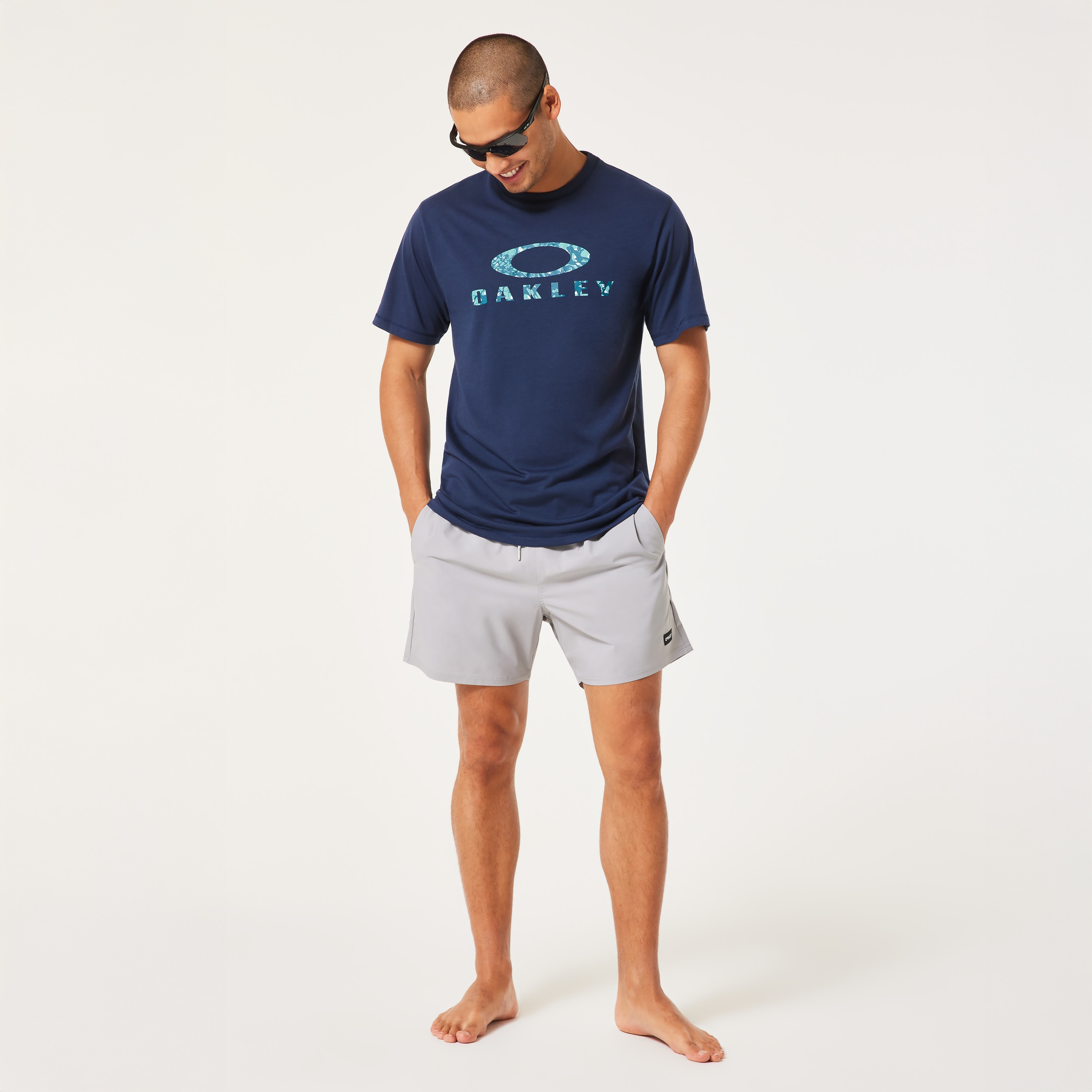 Oakley Bark Sun Tee In Blue