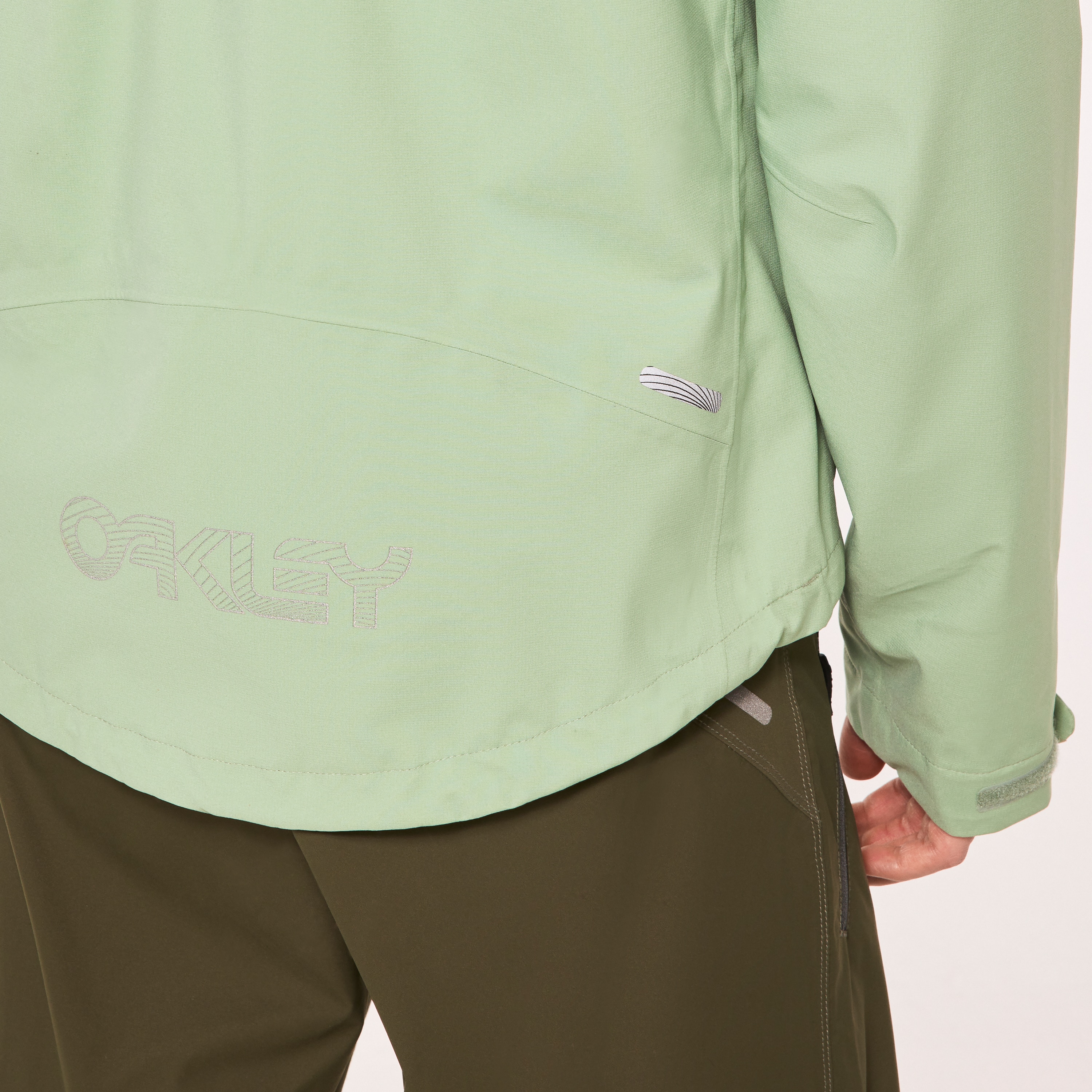 Oakley Elements Ultra Shell Jacket - New Jade | Oakley® US