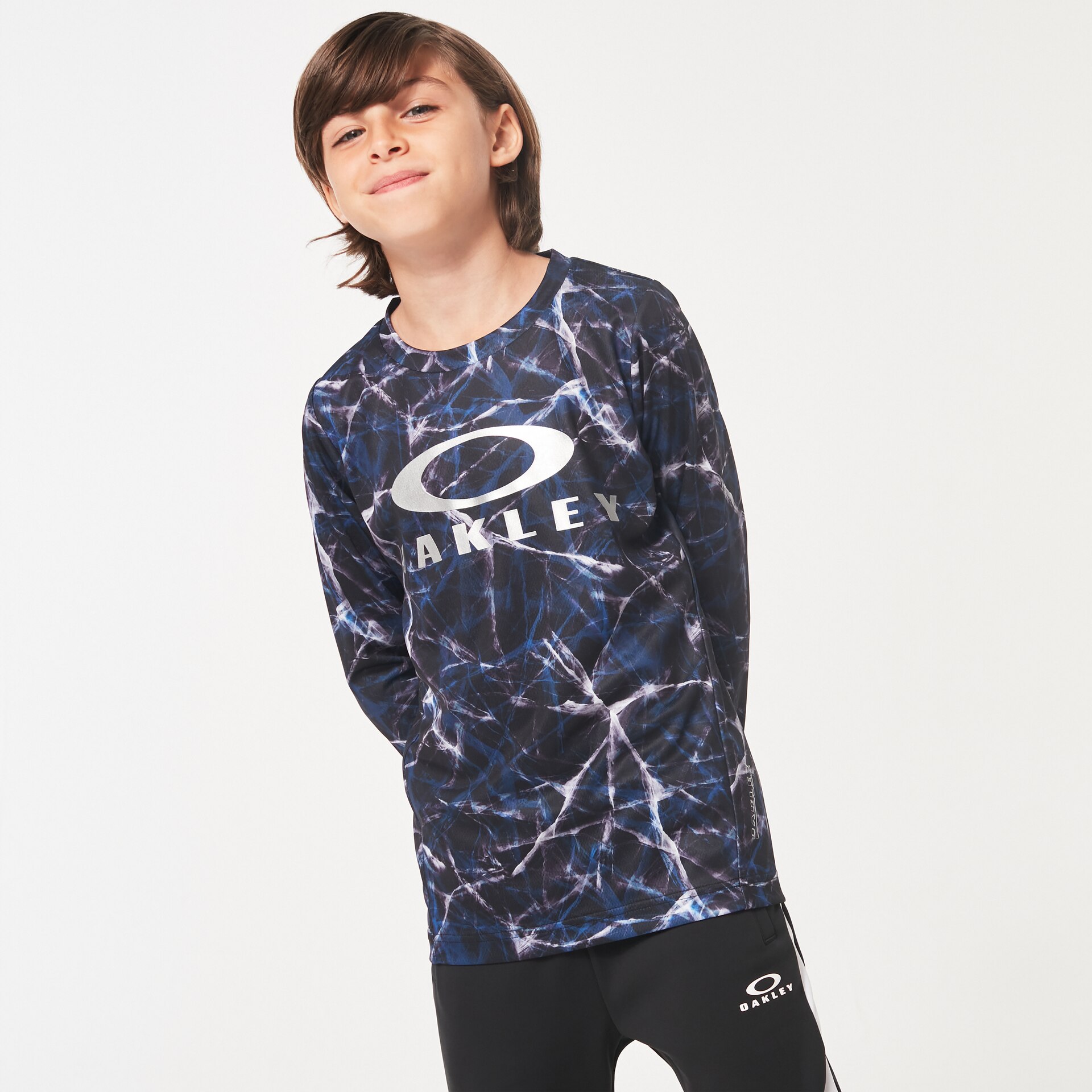 Oakley Striking Qd Ls Tee Ytr 2.0 in Blue Storm Print | Oakley® JP