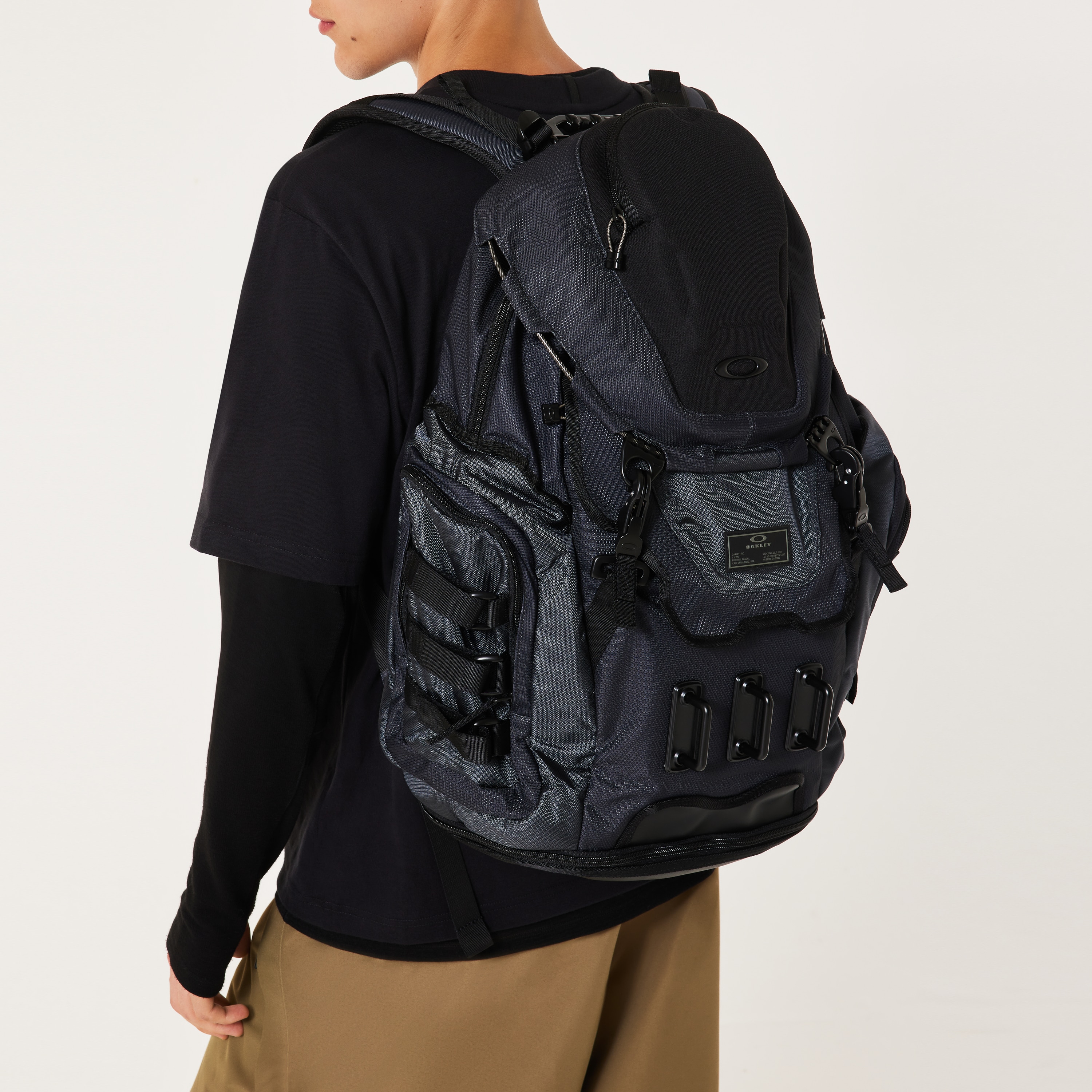 希少　オークリー バックパック Kitchen Sink 92060A Oakley Kitchen Sink - Total Coyote | Oakley® | Official