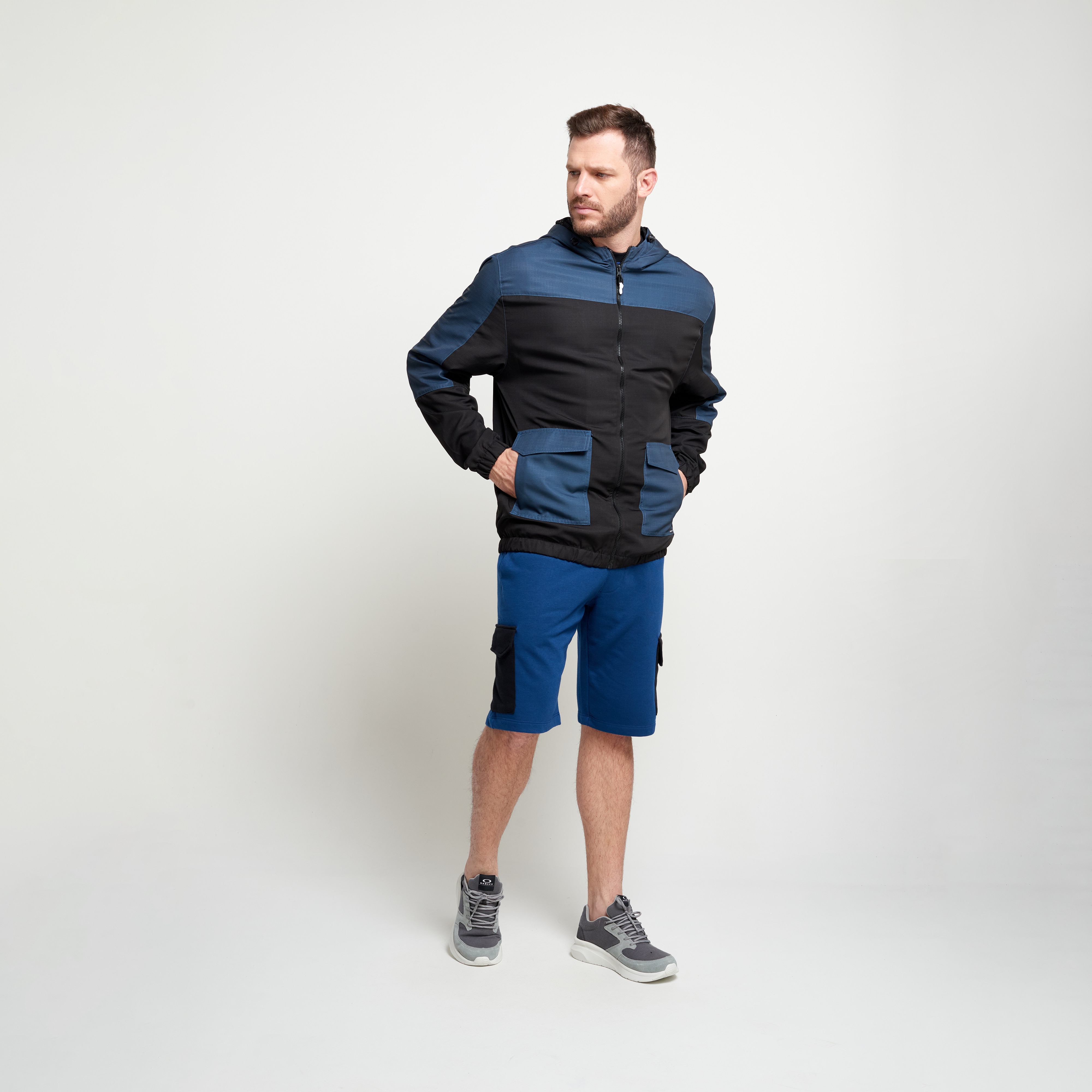 Oakley Vintage Outdoor Pocket Jacket - Blackout | Oakley® BR