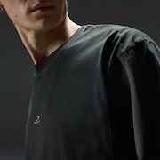 Latitude Veil Tee - Pitch Black