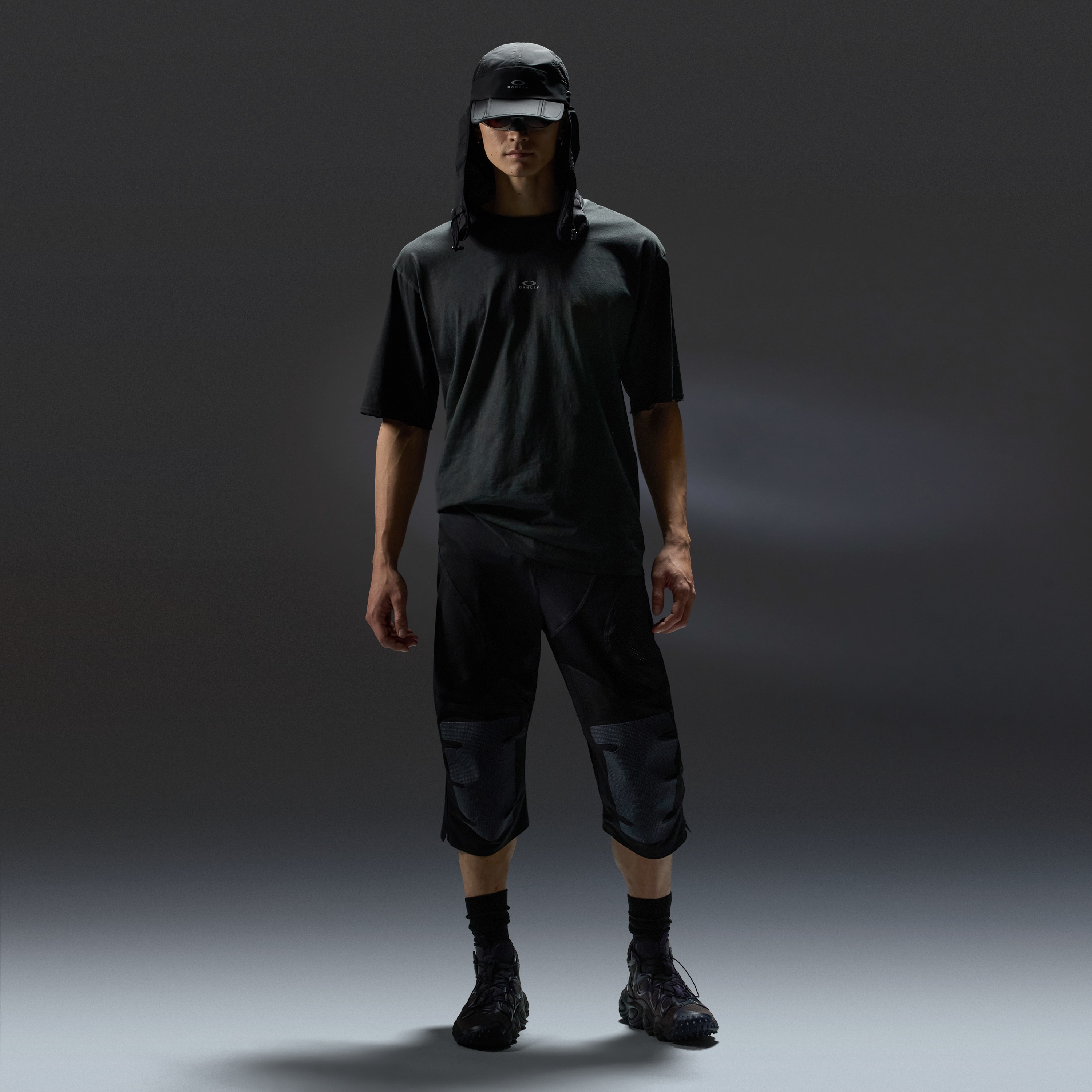 Oakley Latitude Veil Tee - Pitch Black | Oakley® 日本