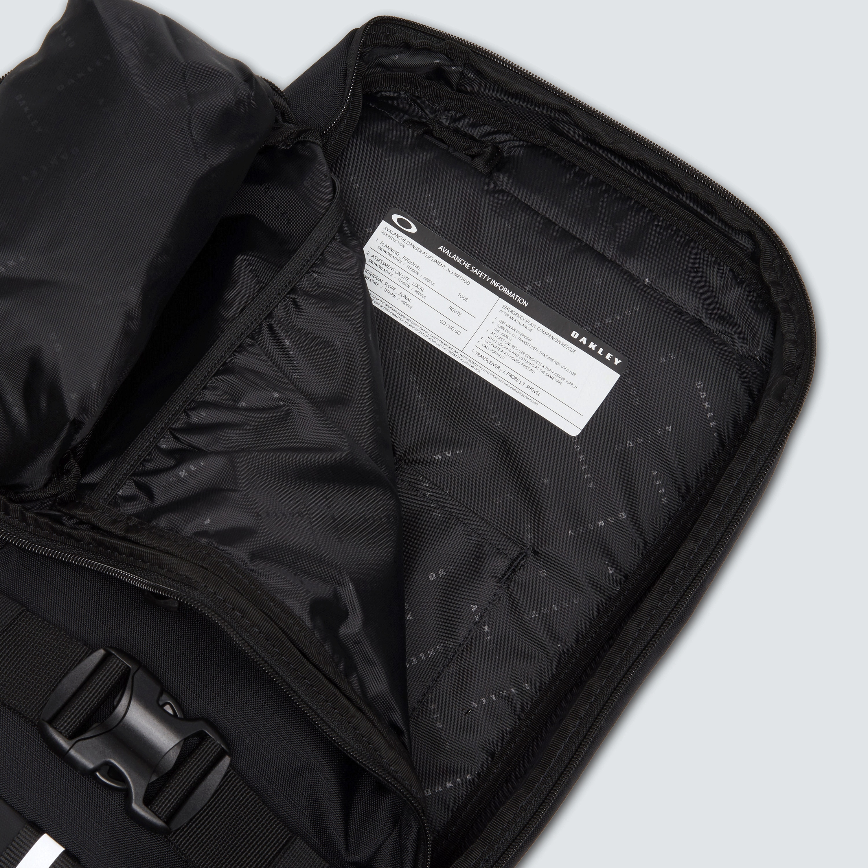 Oakley Factory Pilot スノーボードバッグ ブラック Oakley Peak Rc 18L Backpack - Blackout | Oakley® US