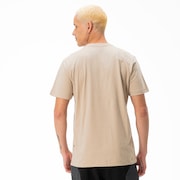Camiseta Oakley Skull Wreck - Humus