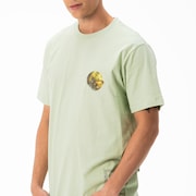 Camiseta Oakley Natureverse Planet - Eucalyptus