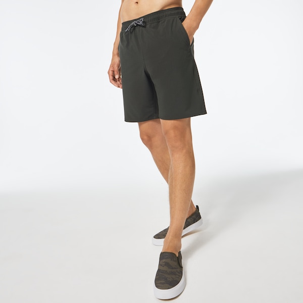 Transport Hybrd Packable Short