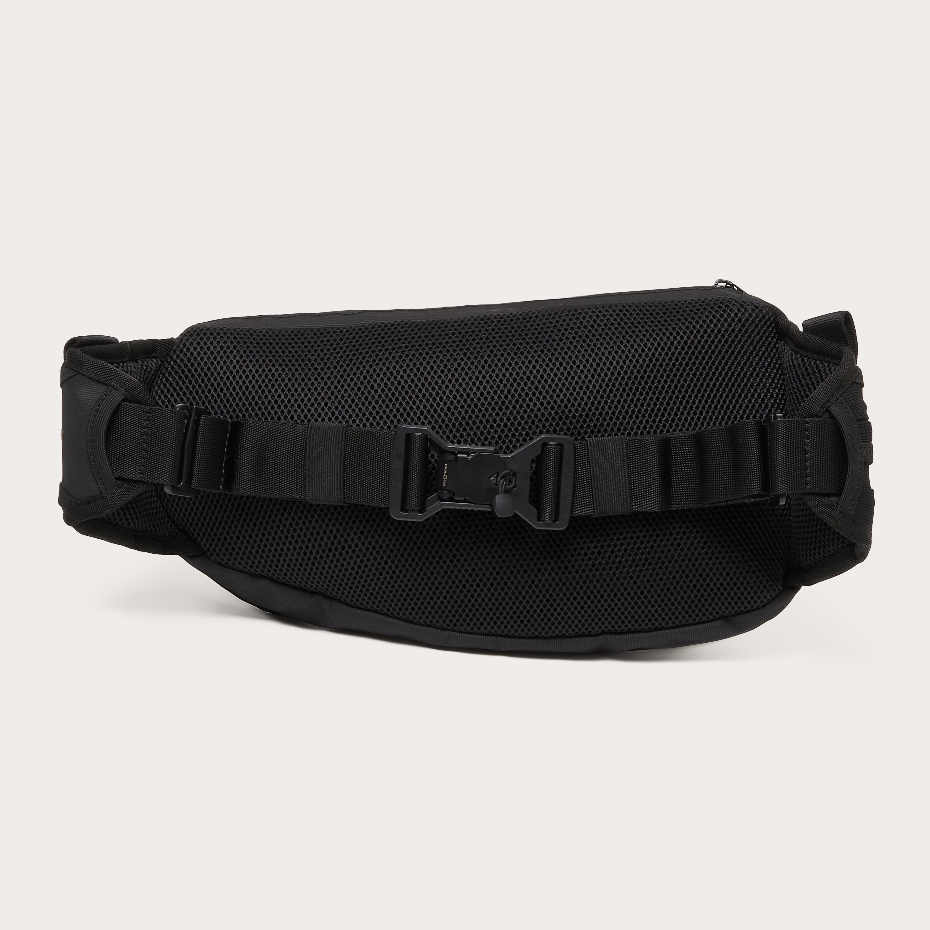 l*8様 BLACK OAKLEY LATITUDE SLING PACK BA Oakley Latitude Sling Pack Unisex Casual Sports Travel Bag Black