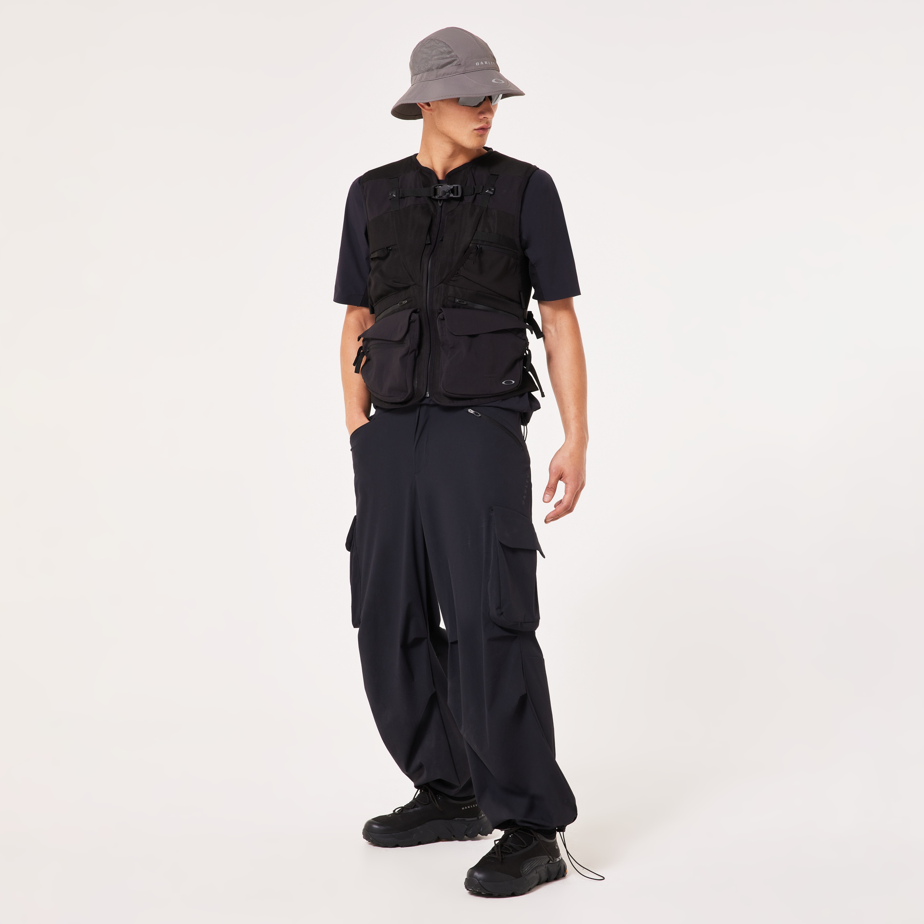 男性に人気！ Oakley Latitude Flex Cargo Pant - Blackout | Oakley® US パンツ