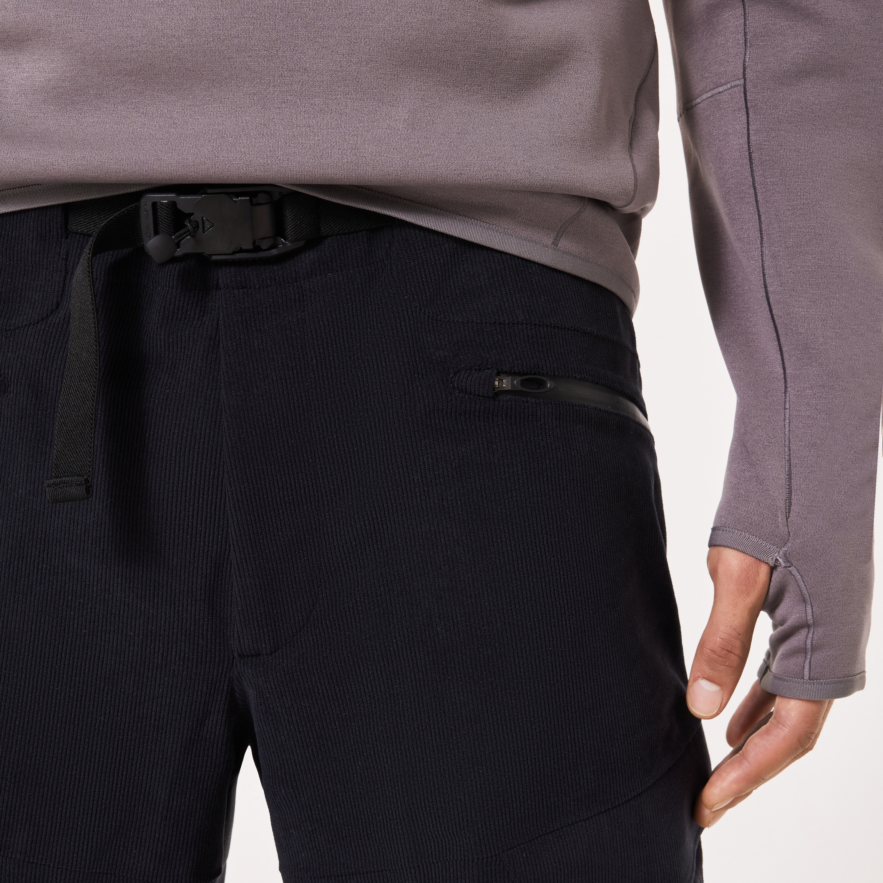 Oakley Latitude Flex Tech Pant - Blackout | Oakley® US
