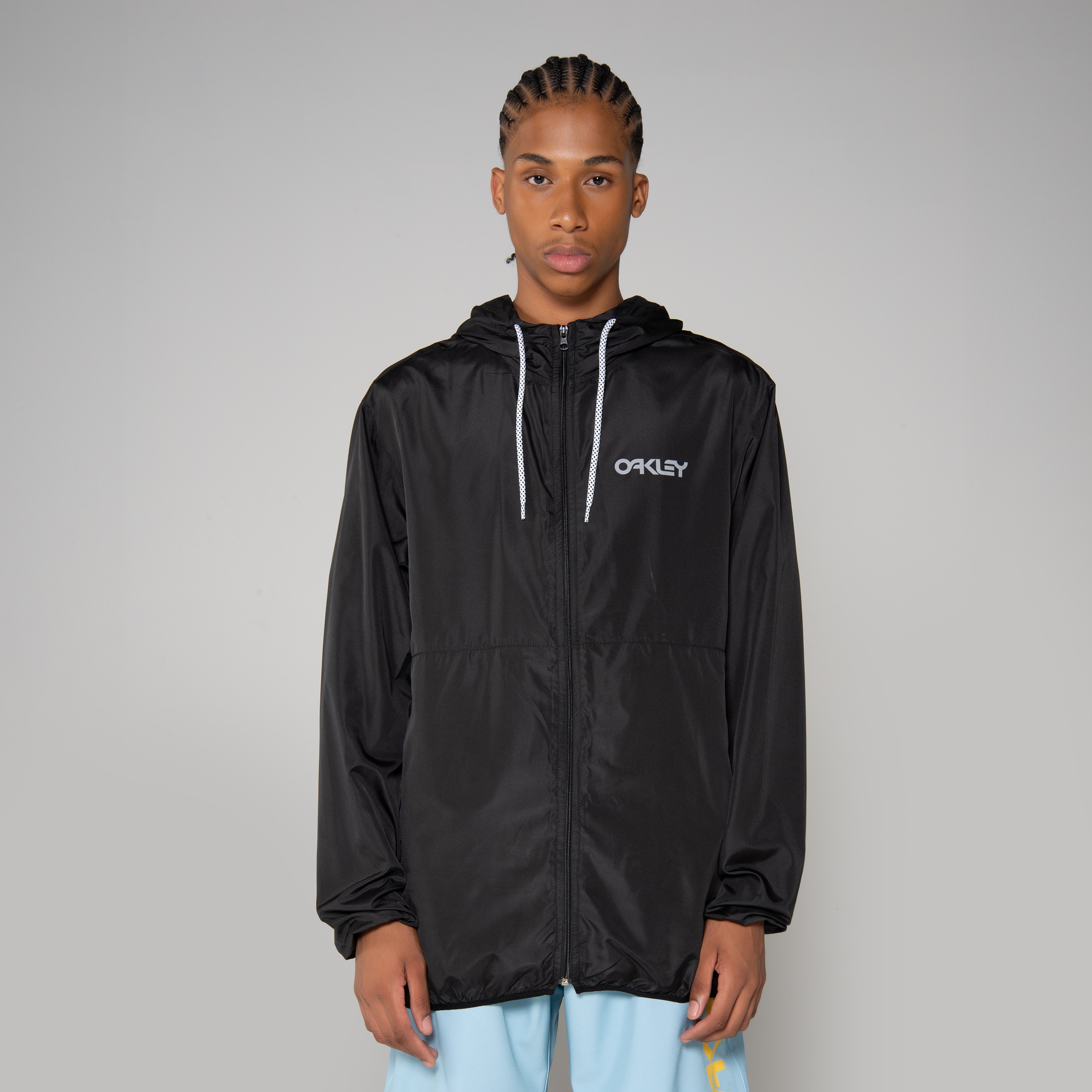 Oakley ブラック フード付きジャケット FOA404519__02E_omfr1.png