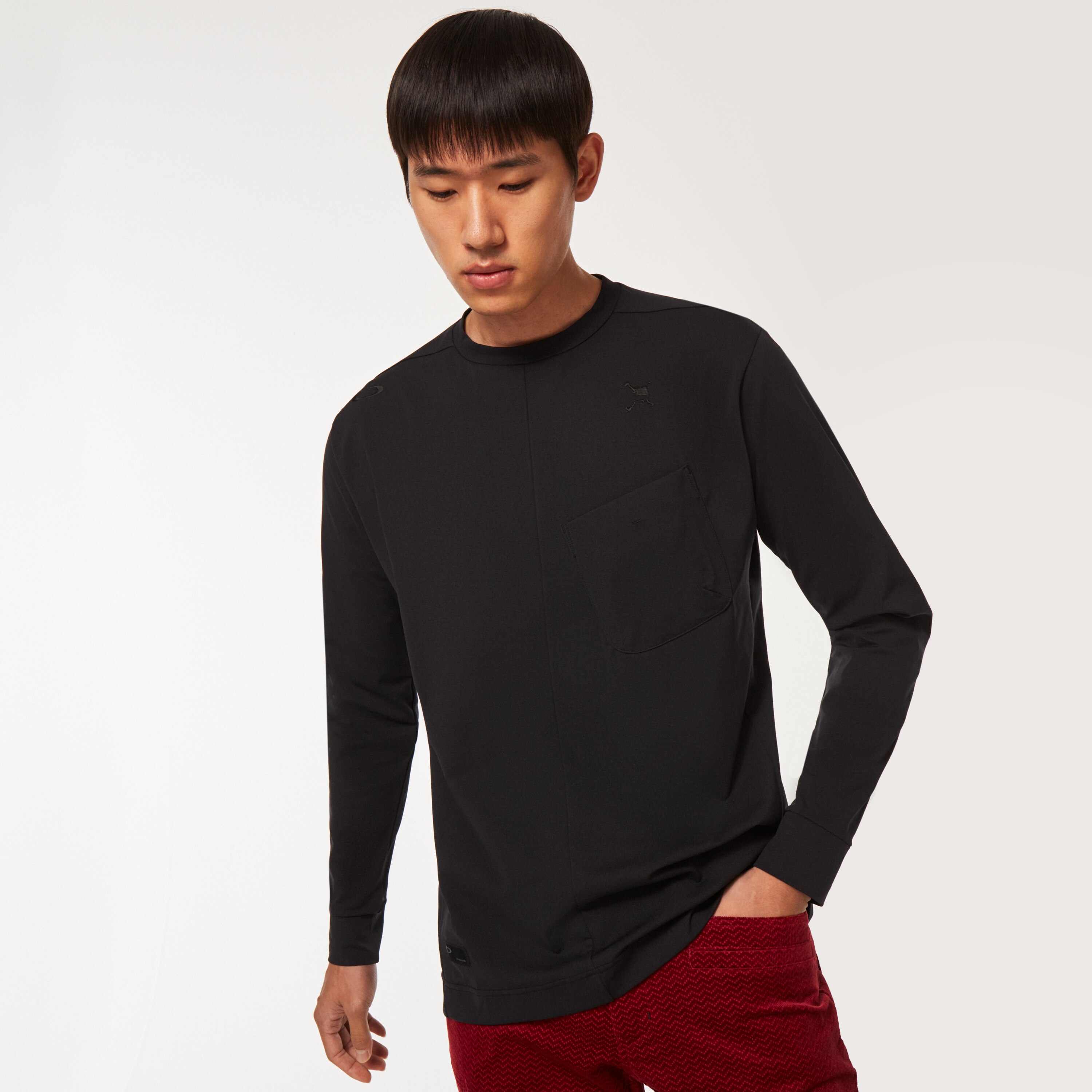 Oakley Skull Common Ls Crew Tee - Blackout | Oakley® 日本