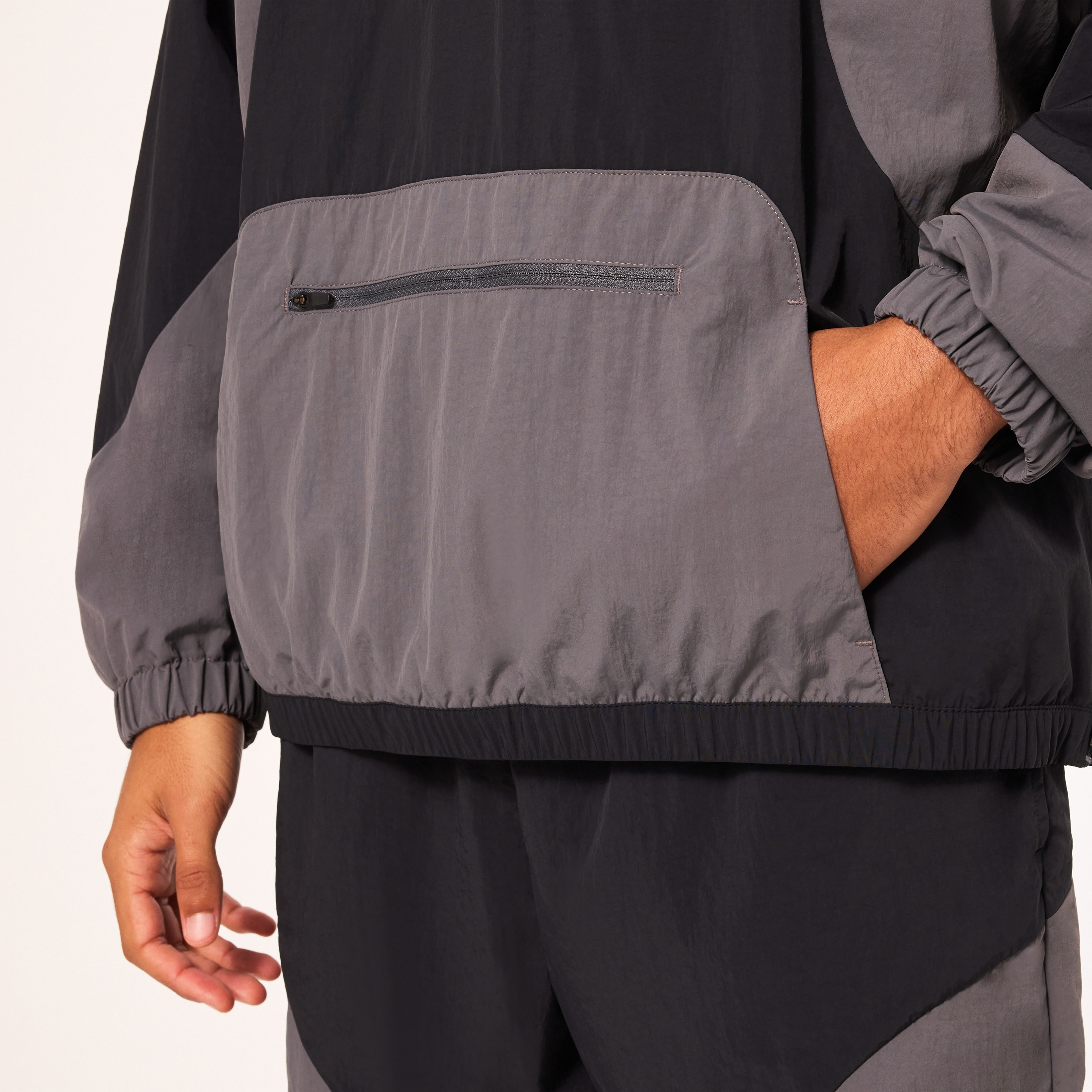 M+RC NOIR グレーブラックプルオーバーナイロンジャケット org.jpg