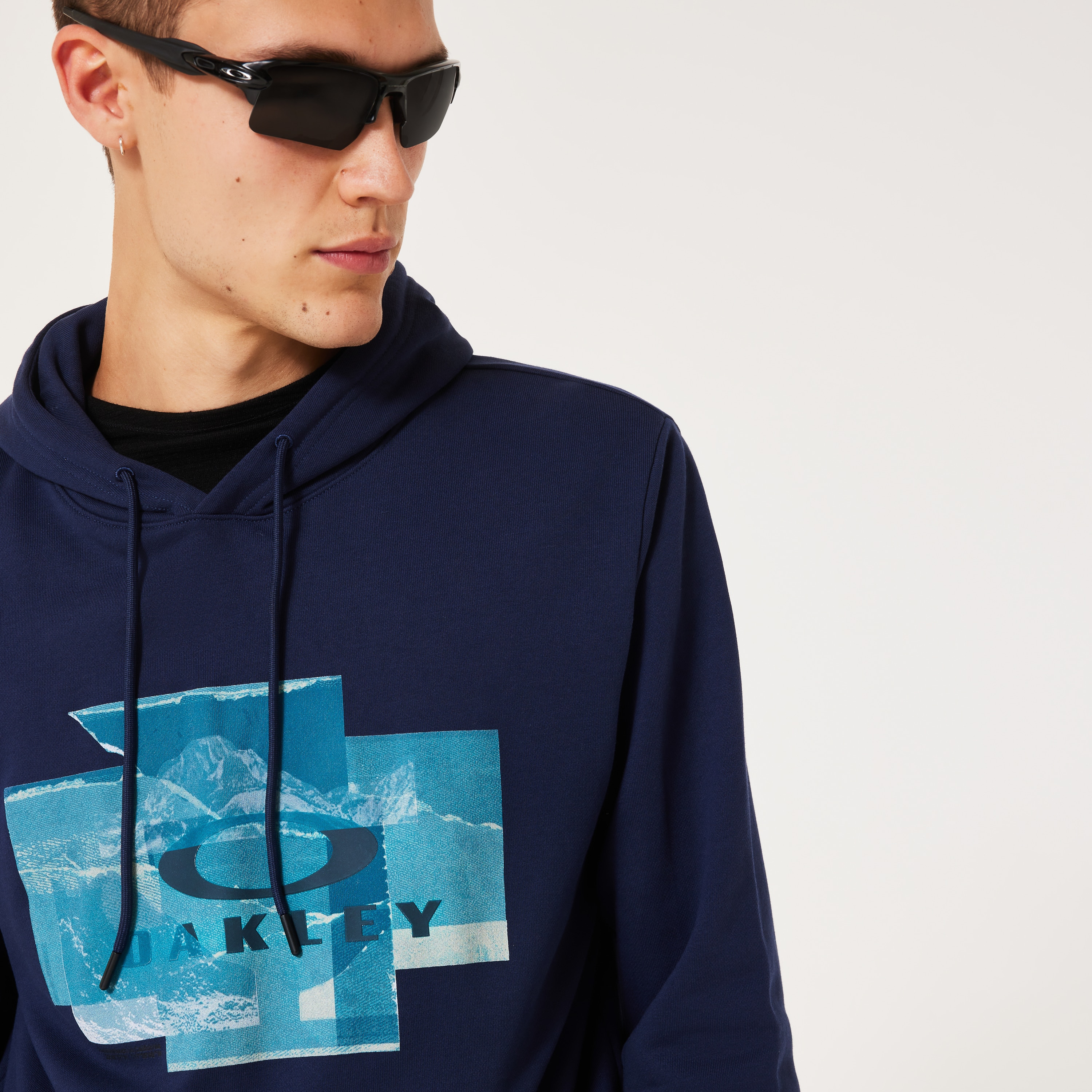 Oakley Mountain Camo Hoodie in Abyss | Oakley® US